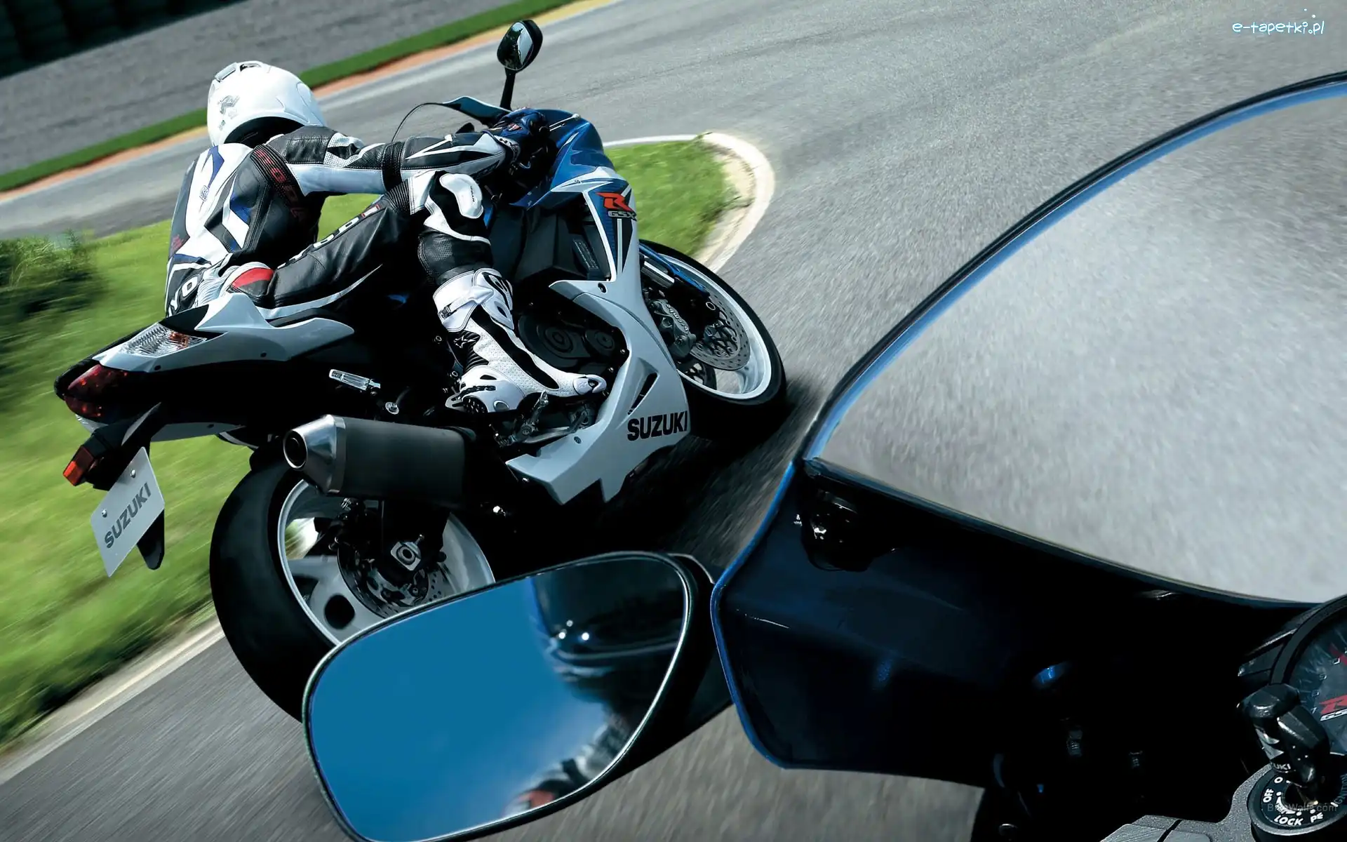 Motocyklista, Lusterko, Motor