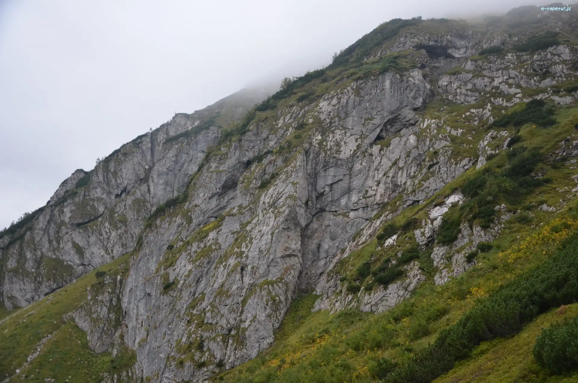 Zbocze, Strome, Góry