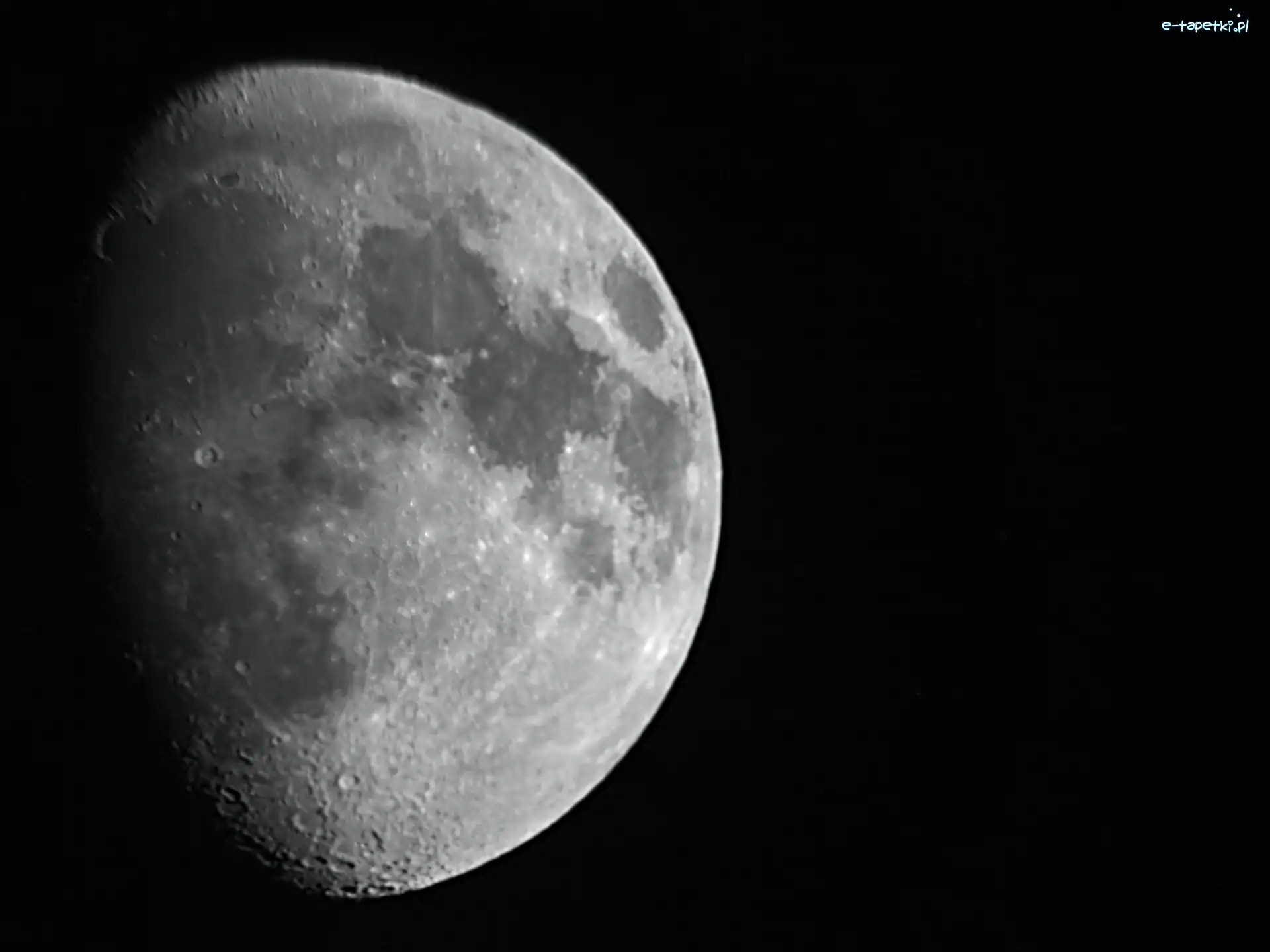 Kosmos, Księżyc