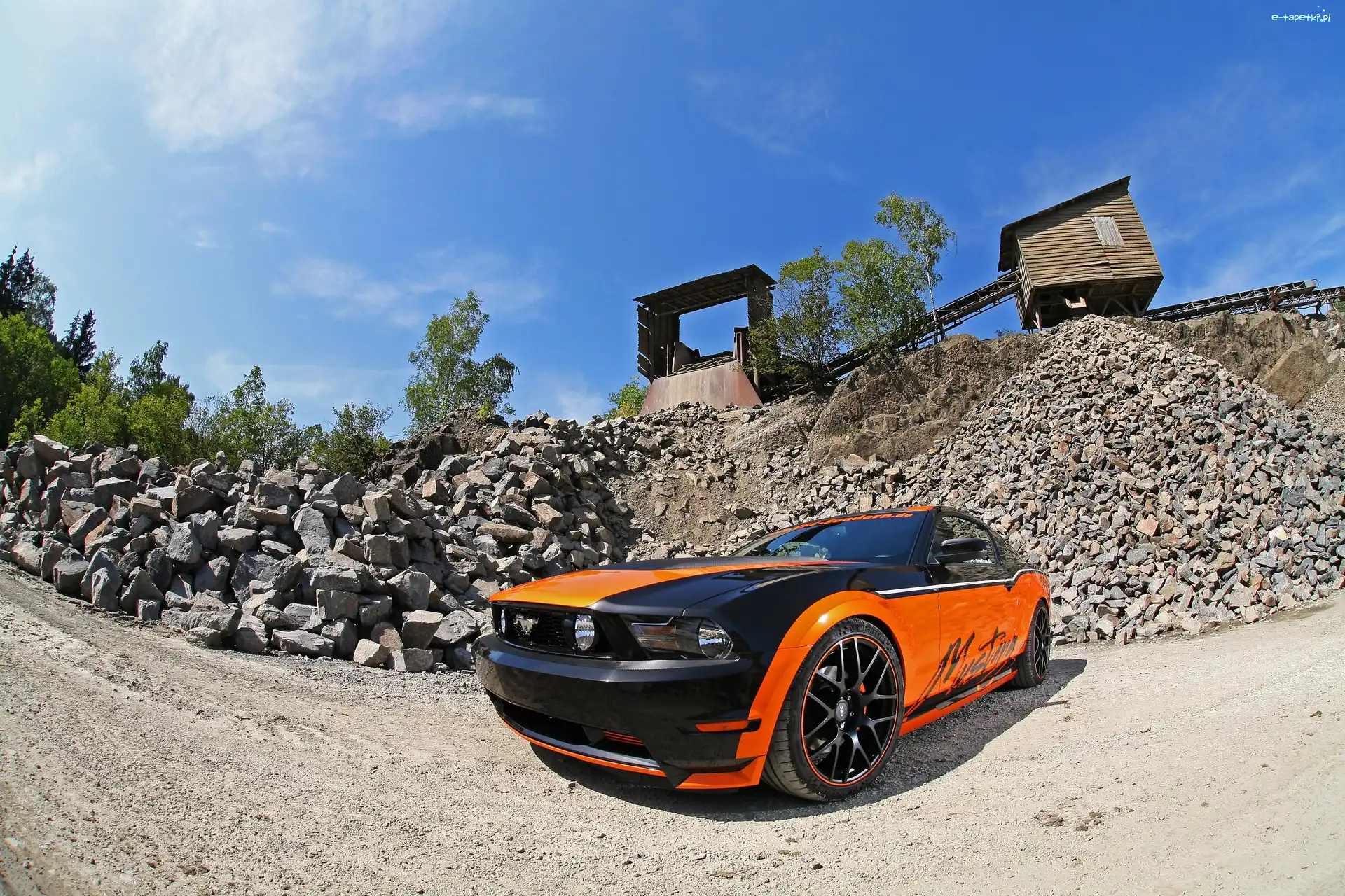 Kamieniołom, Mustang, Ford