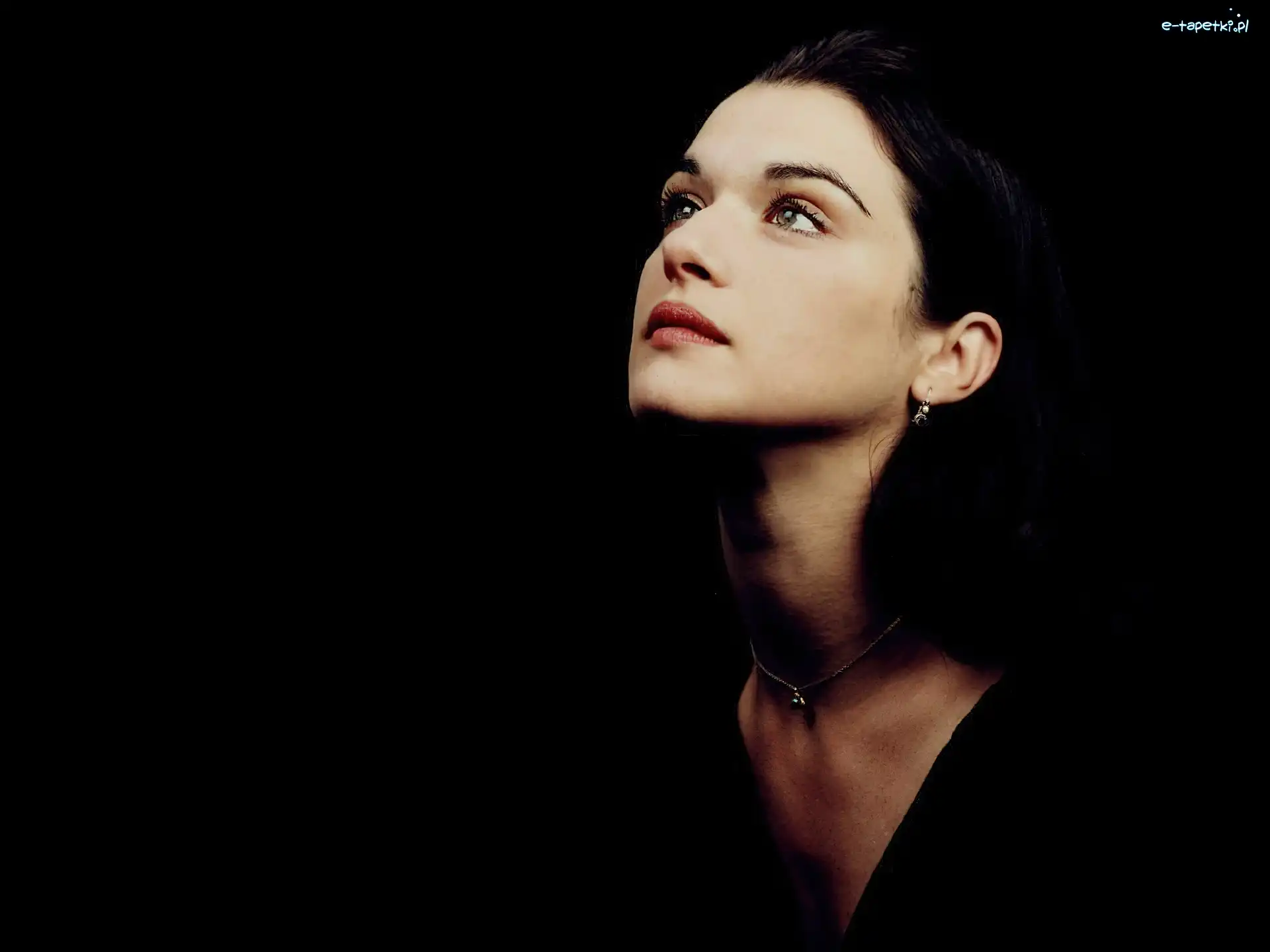 Buzia, Rachel Weisz