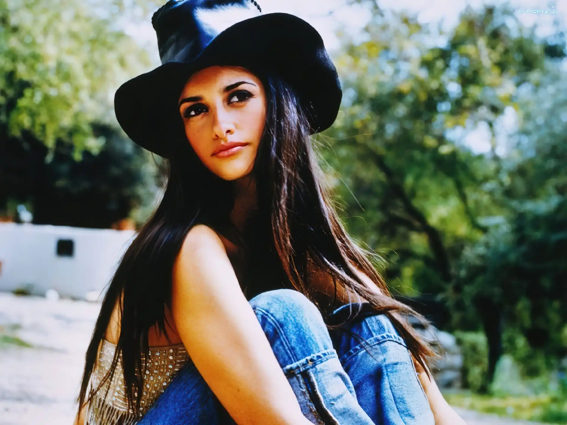 Skórzany Kapelusz, Penelope Cruz