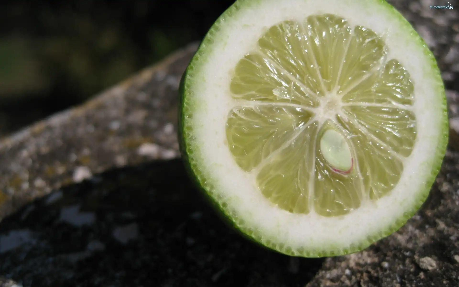 Limonka, Przekrojona