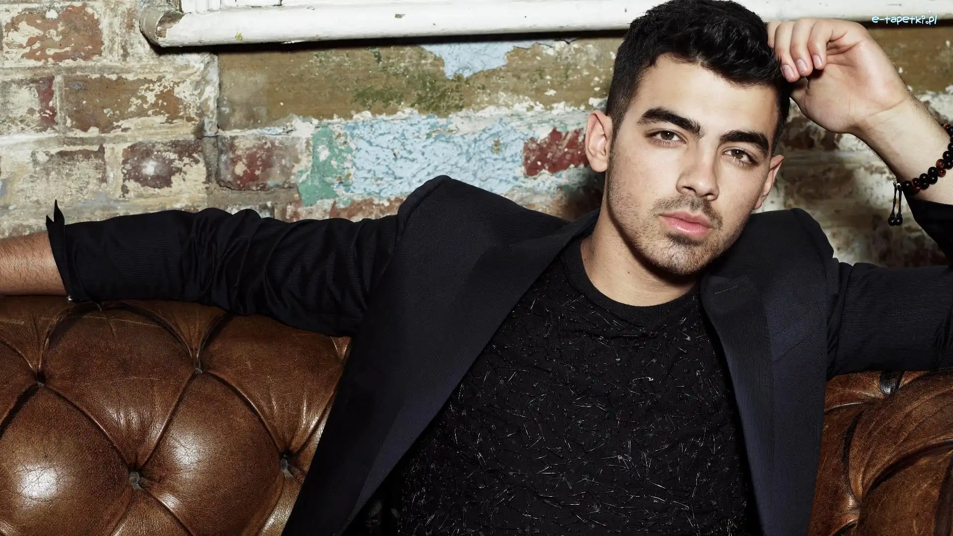 Kanapa, Marynarka, Joe Jonas