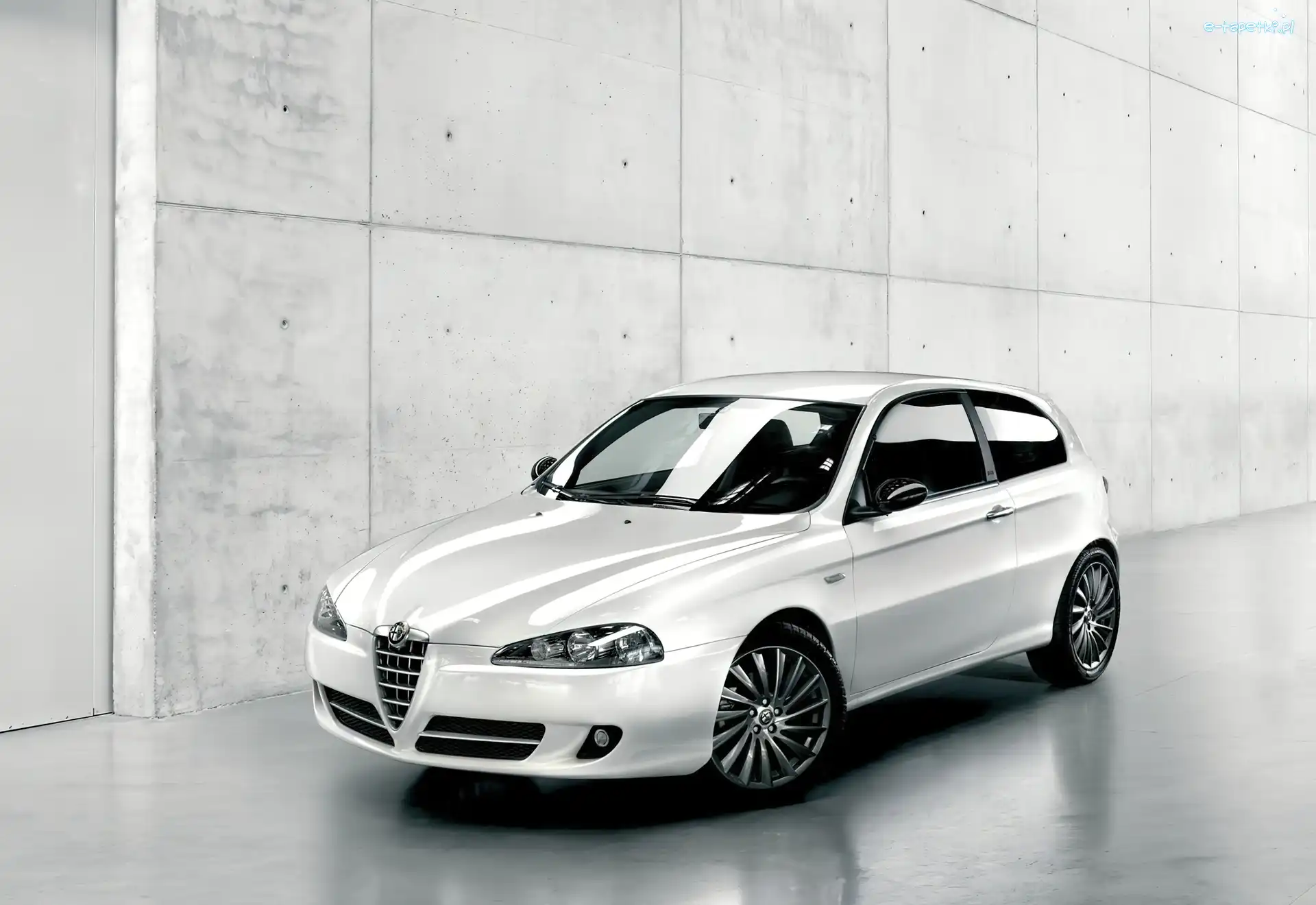 Alfa Romeo, Garaż, 147, Biała