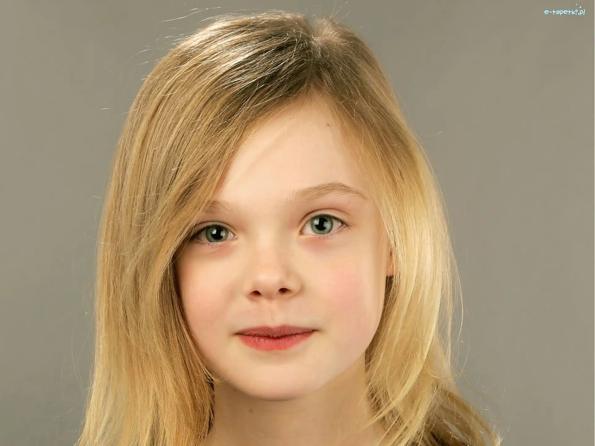 Blond, Elle Fanning