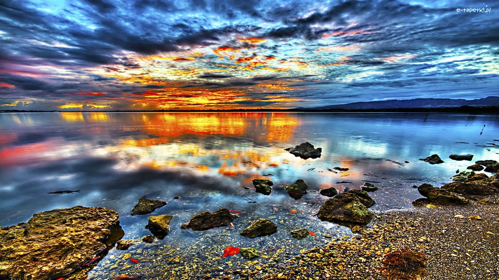 Wybrzeże, Jezioro
