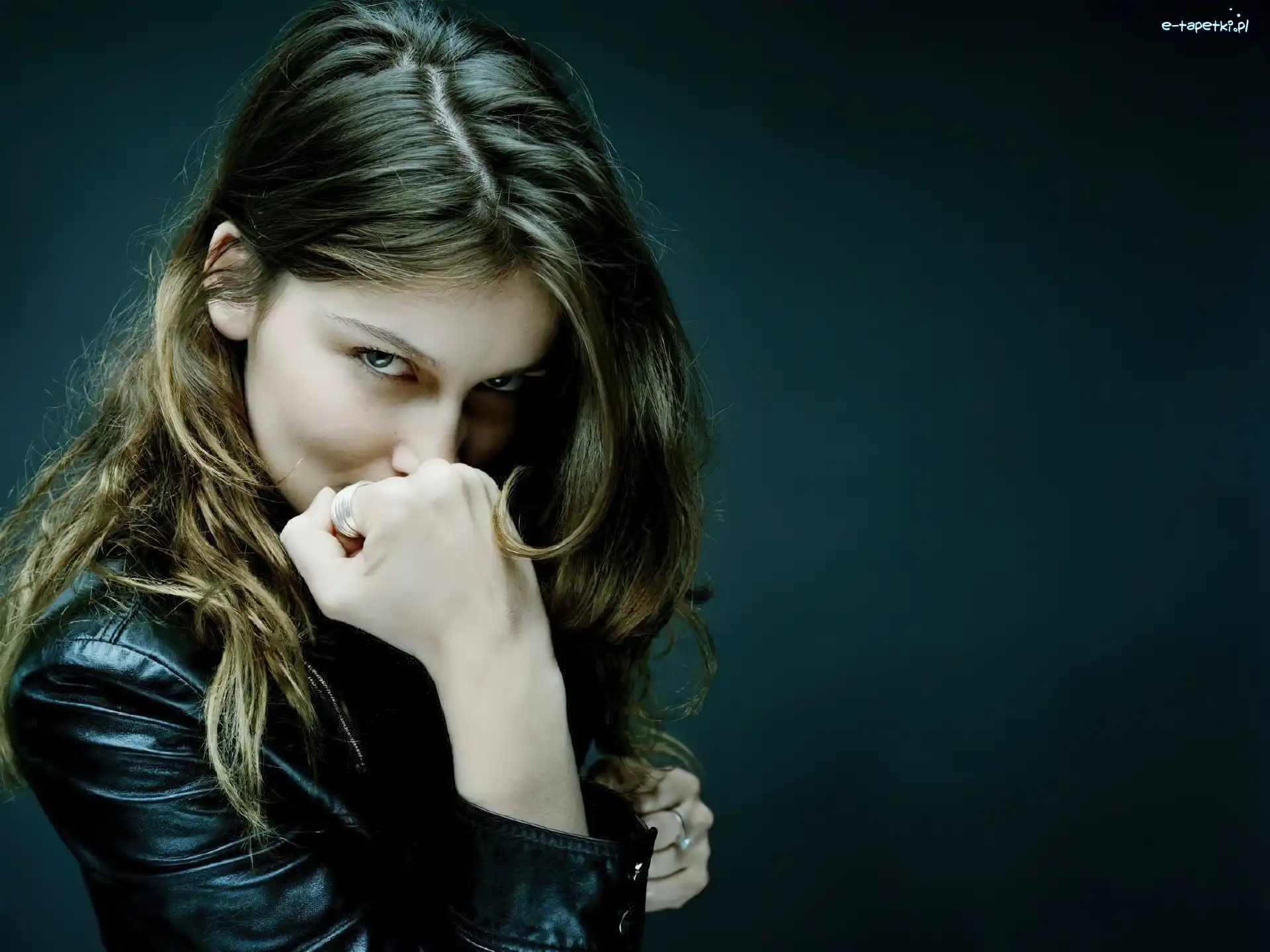 Pięść, Laetitia Casta