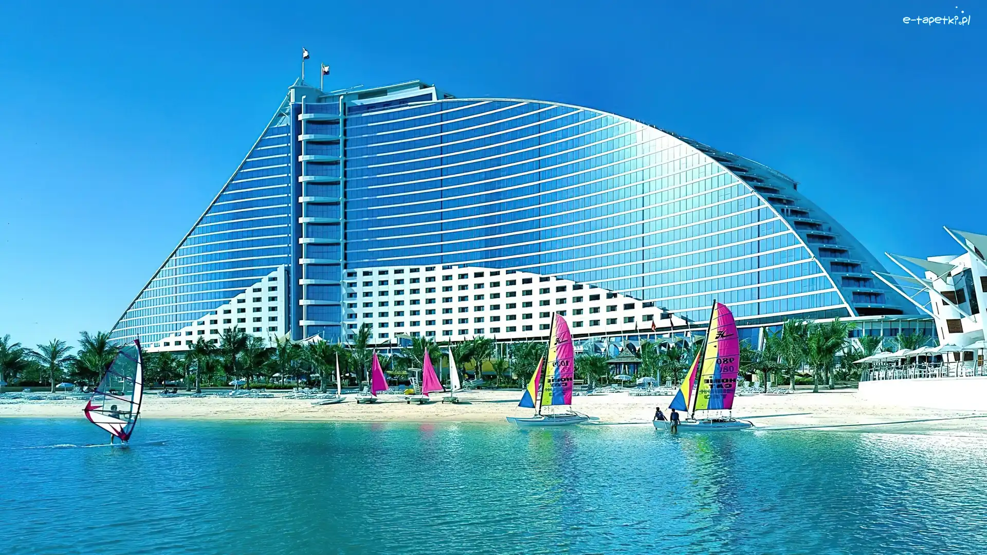Lato, Hotel Jumeirah Beach, Żaglówki, Dubaj