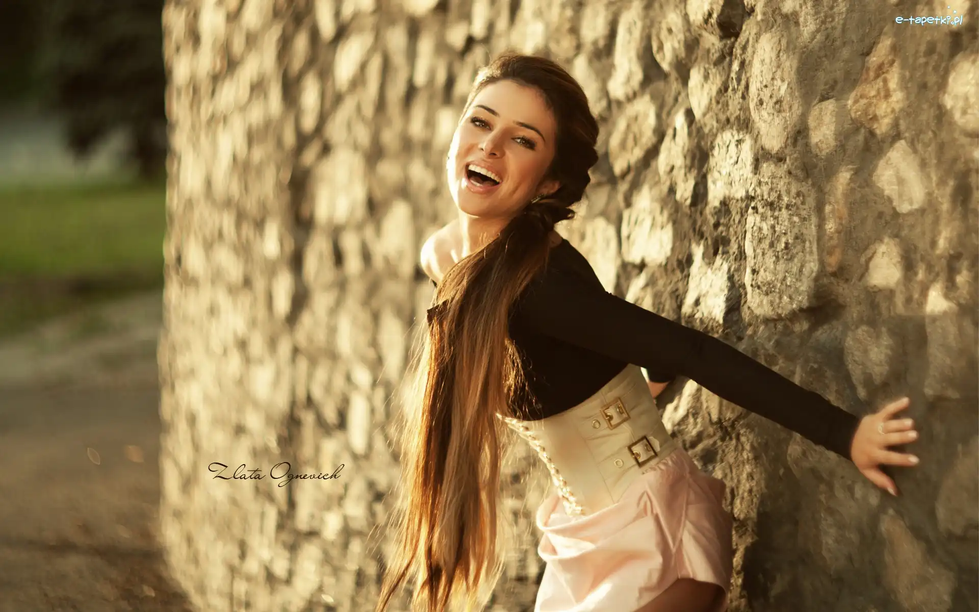 Zlata, Piosenkarka, Ognevich, Kamienny, Mur