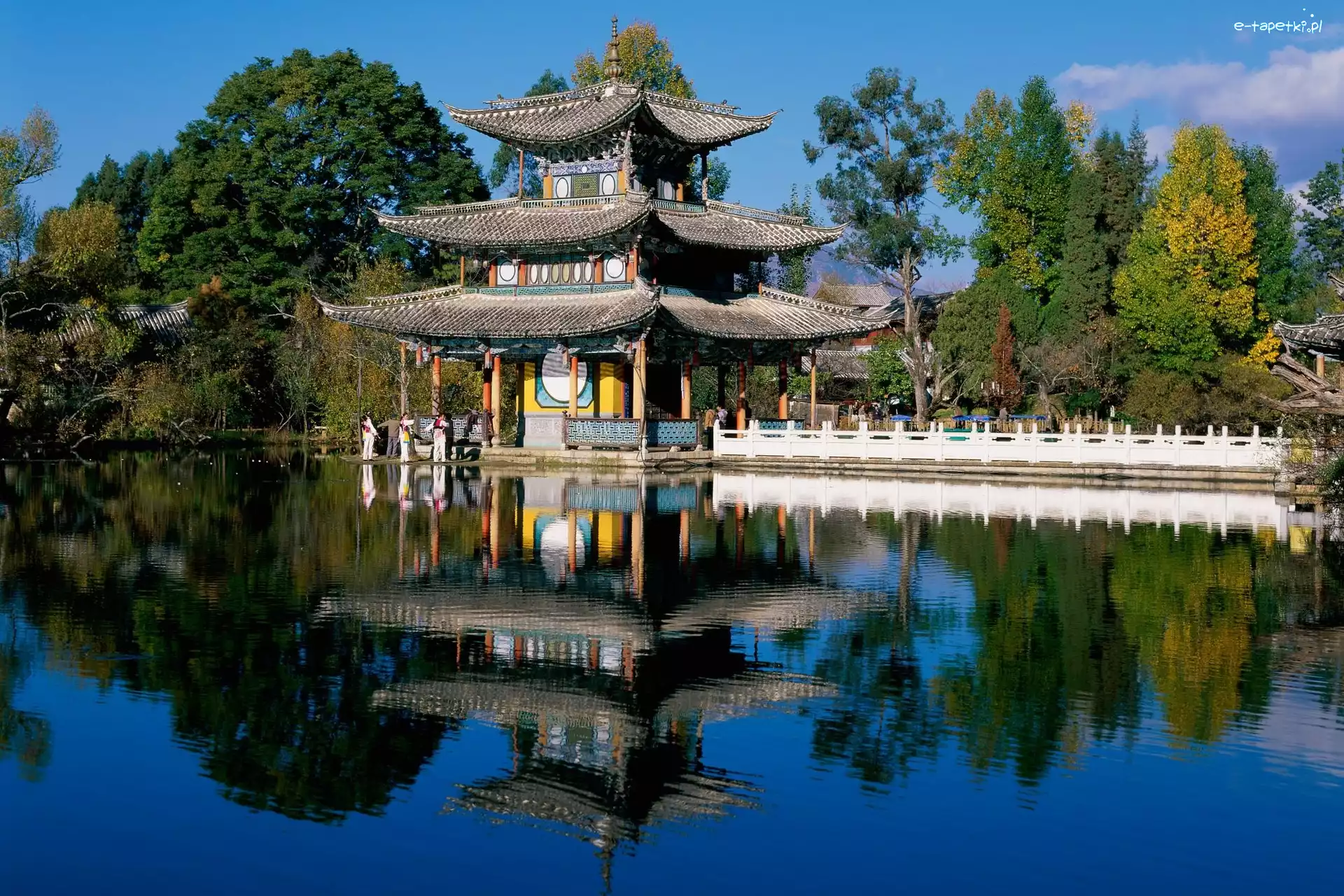 Odbicie, Jezioro, Pagoda