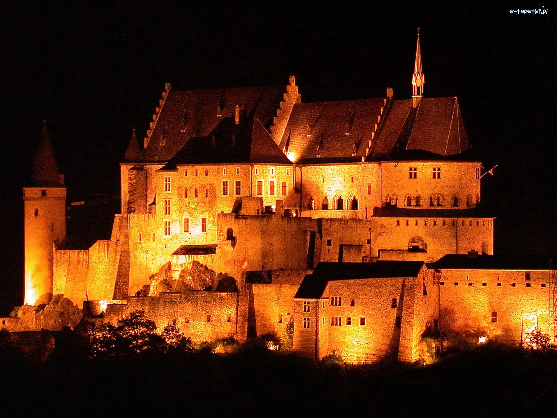Nocą, Zamek, Luksemburg