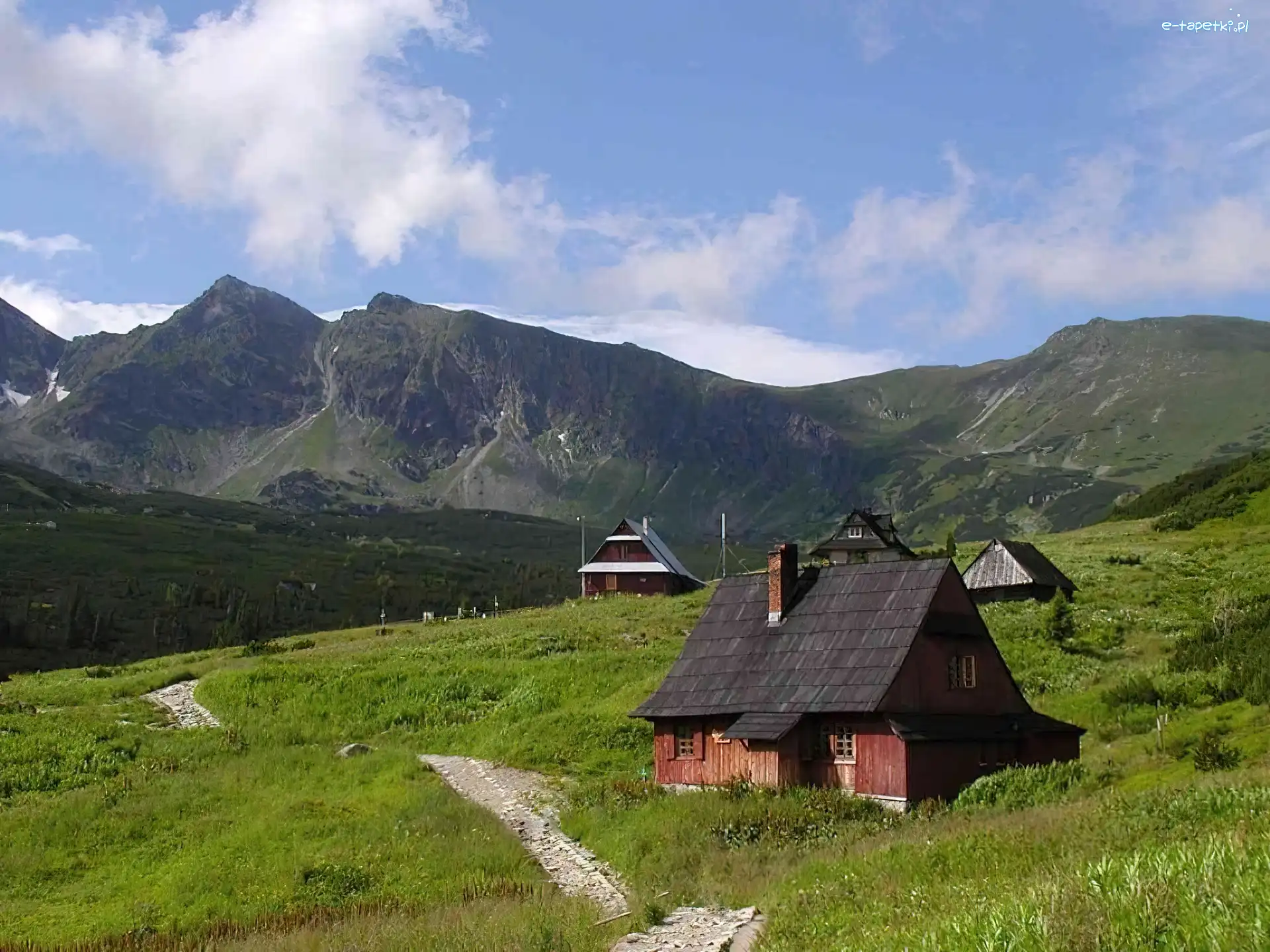 trawy, domki , Góry