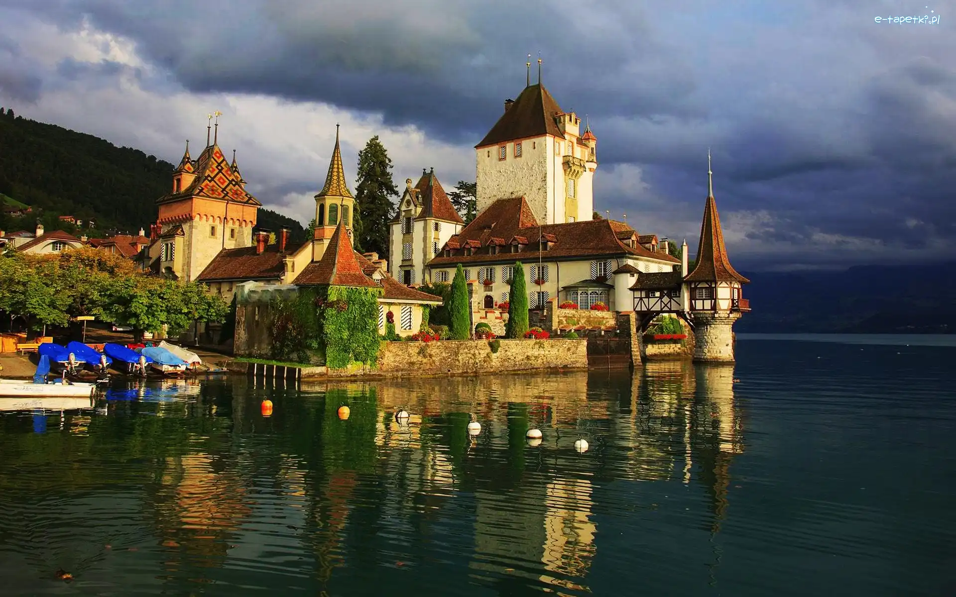 Zamek, Kanton Berno, Oberhofen Castle, Jezioro Thun, Szwajcaria