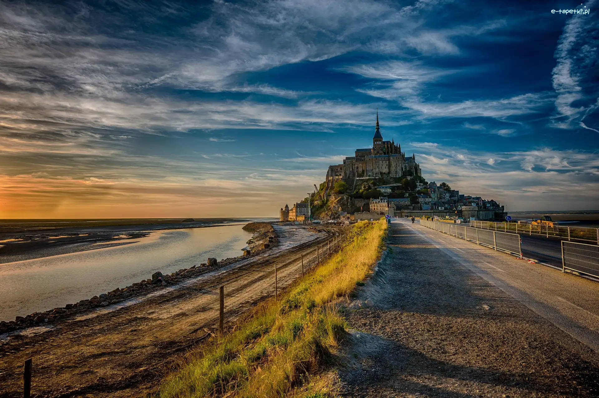 Francja, Mont Saint-Michel, Wyspa, Opactwo św. Michała Archanioła, Droga