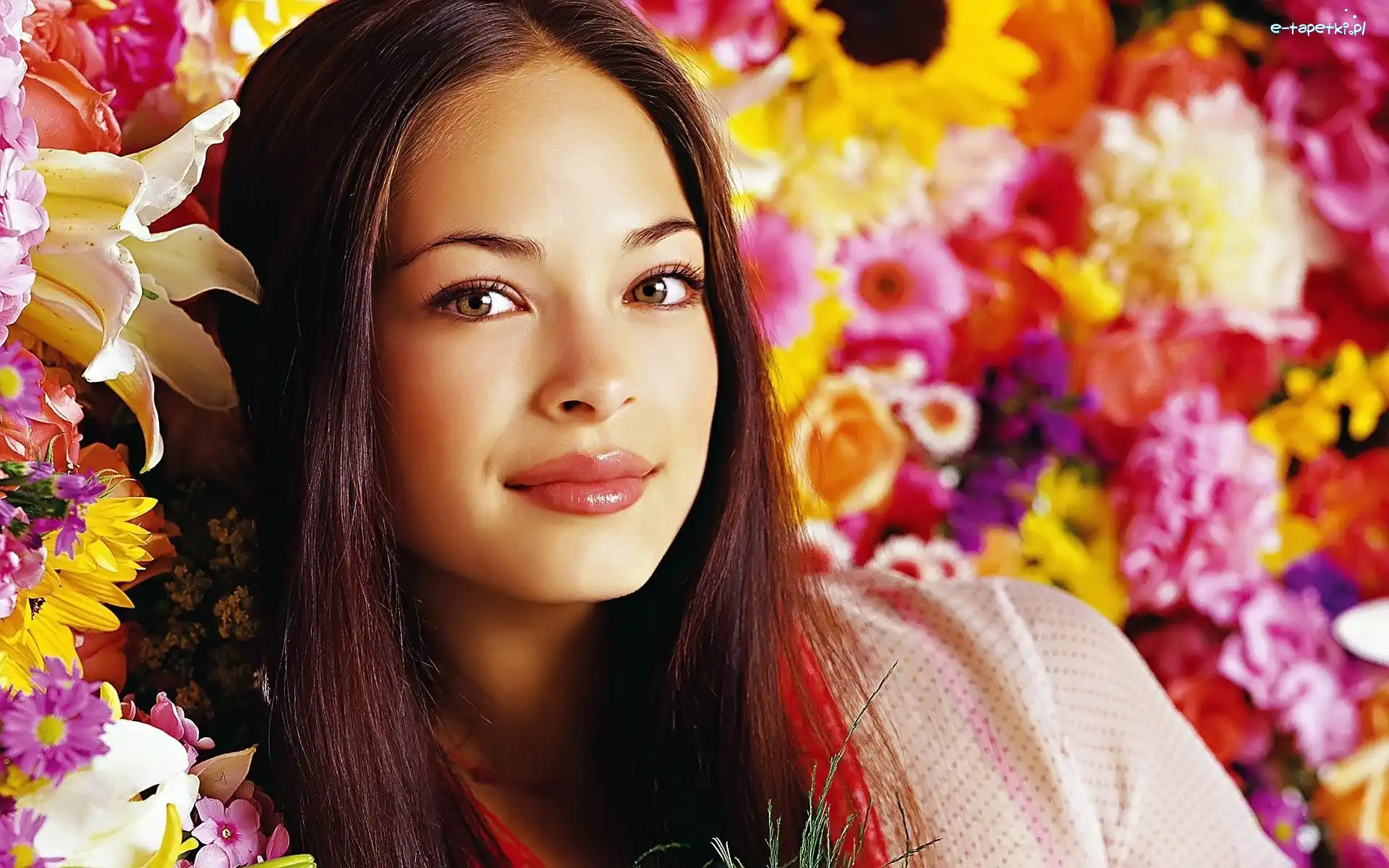 Piękna, Makijaż, Brunetka, Kristin Kreuk, Kwiaty