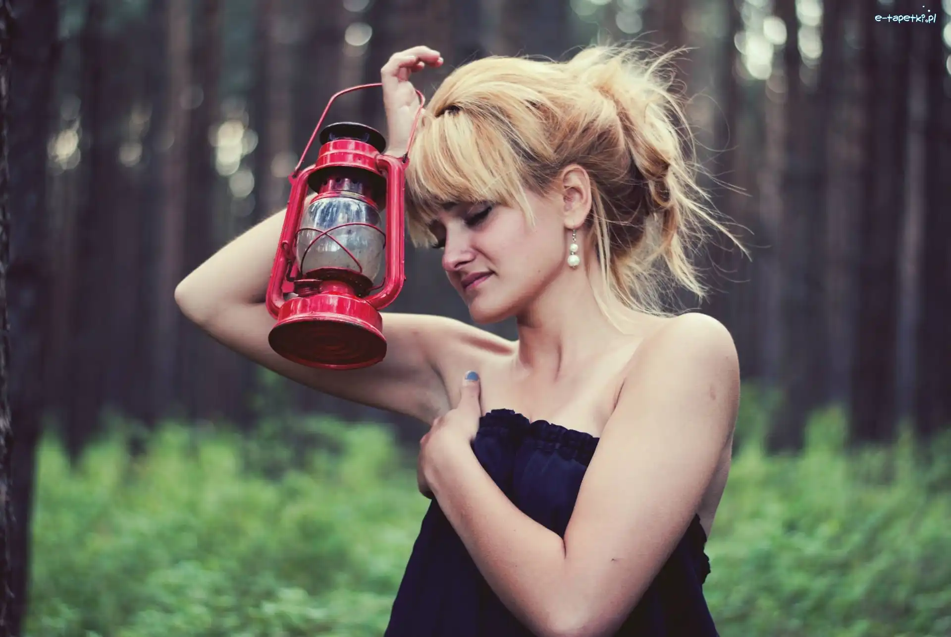 Lampa, Blondynka, Kobieta