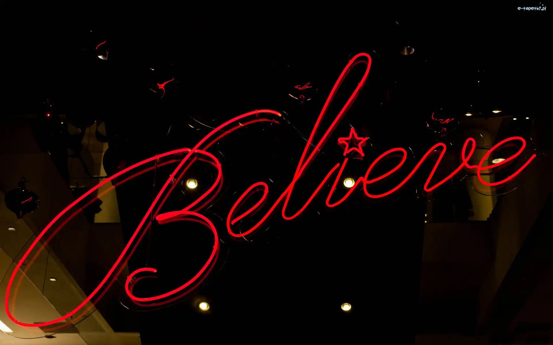 Believe, Neon, Czerwony