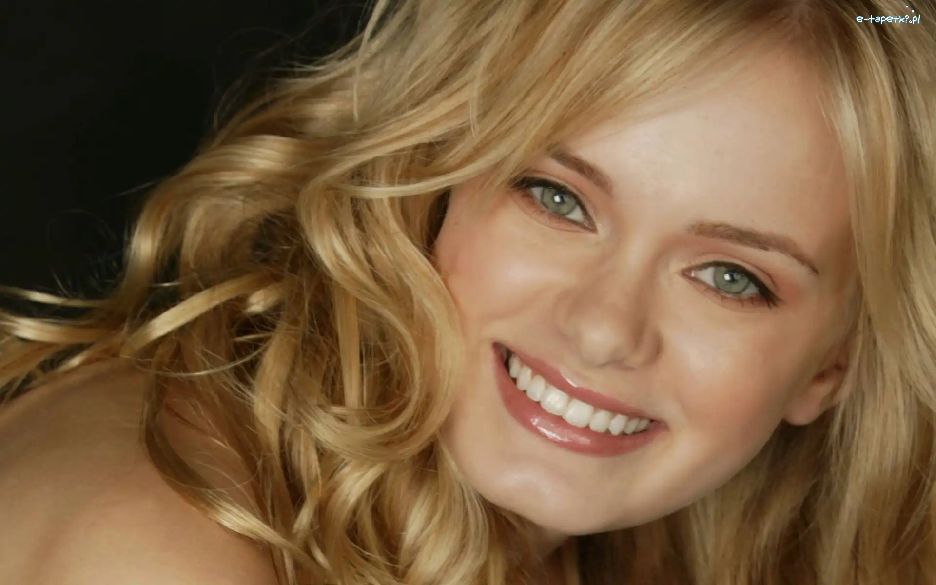 Uśmiech, Blondynka, Sara Paxton