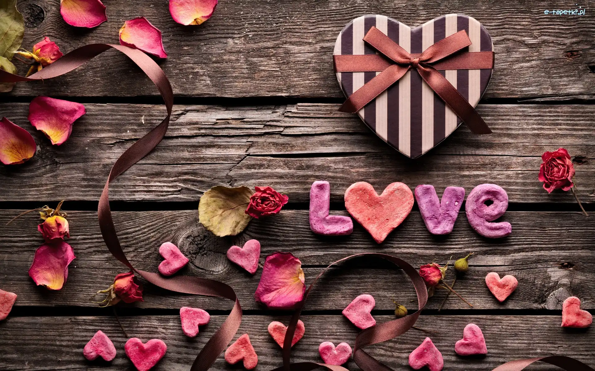 Love, Serduszko, Napis, Kwiatów, Płatki