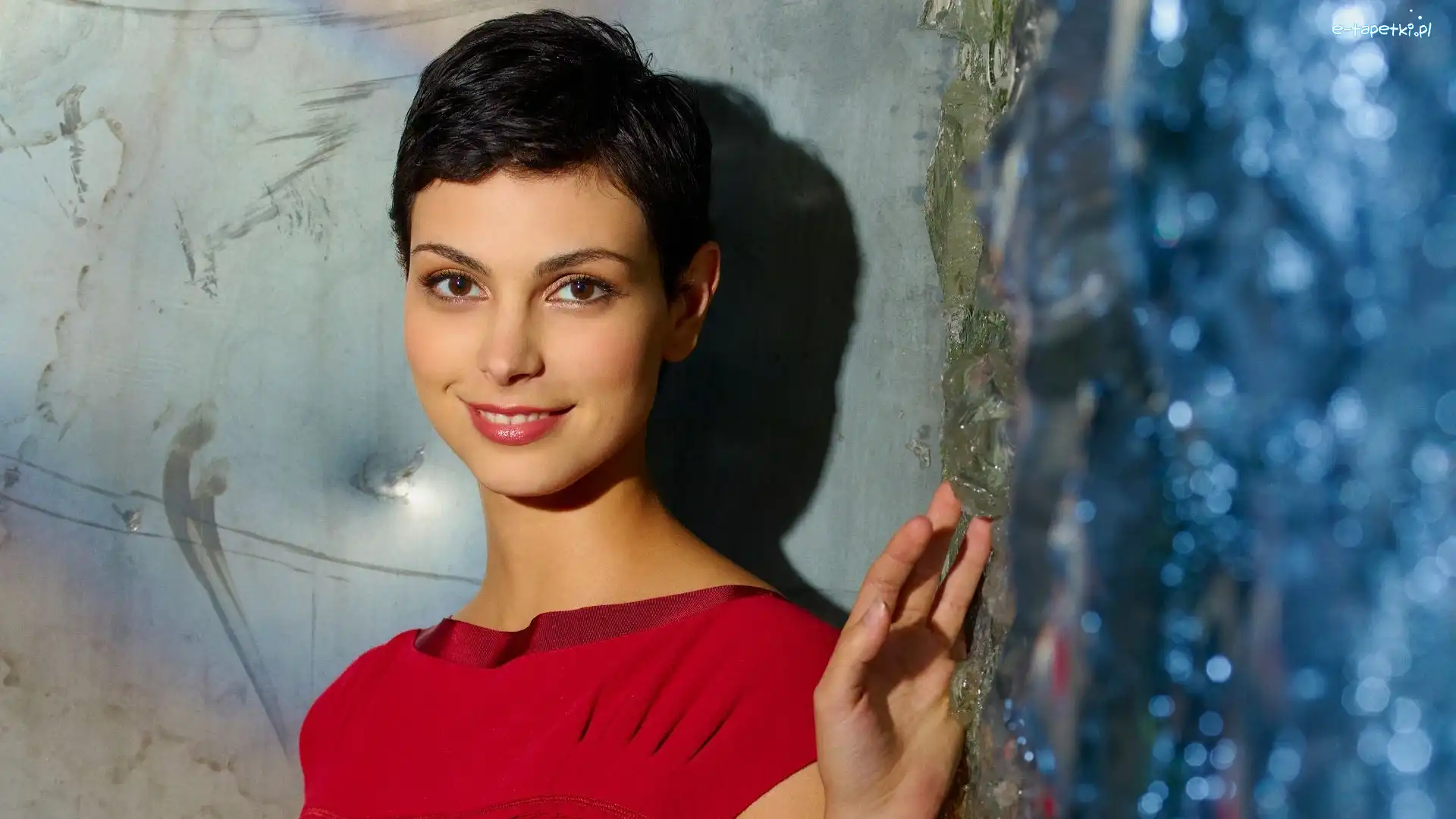 Uśmiech, Brunetka, Morena Baccarin