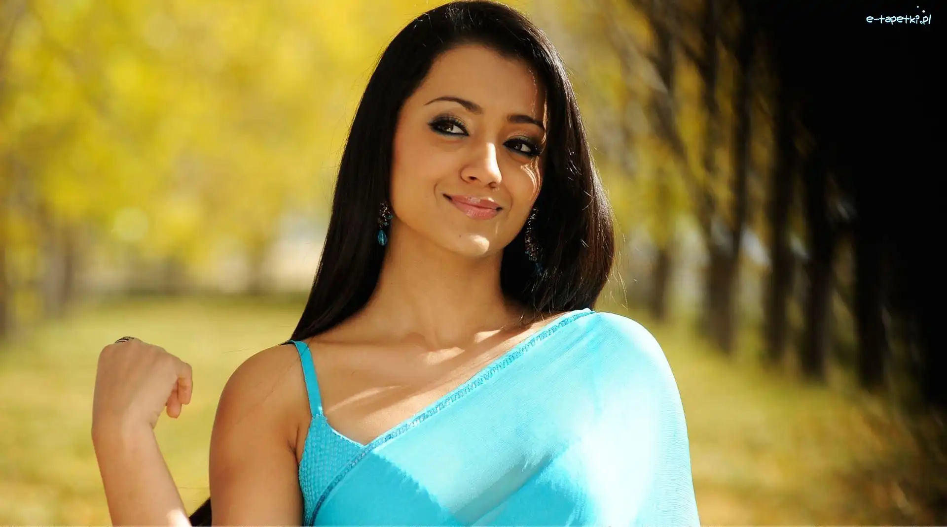 Uśmiech, Brunetka, Trisha Krishnan