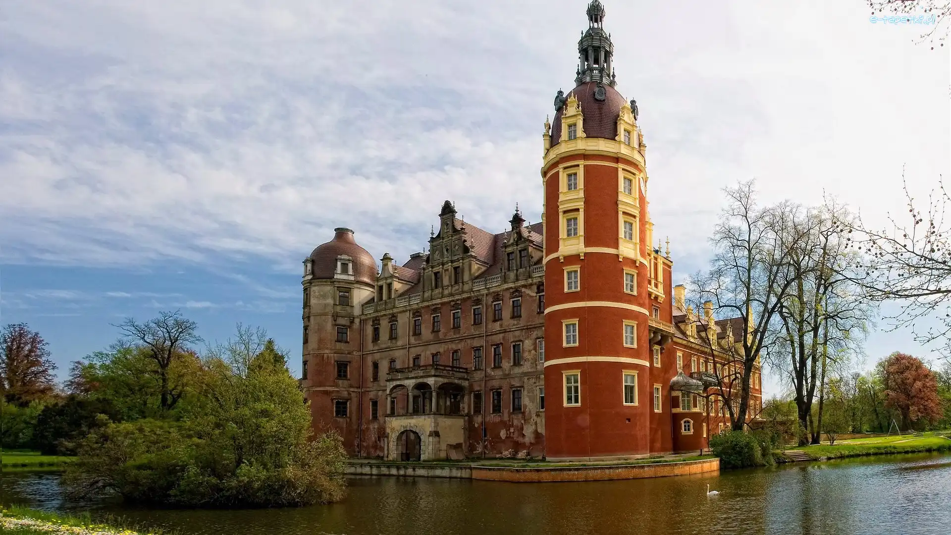 Fosa, Jesień, Labędz, Zamek