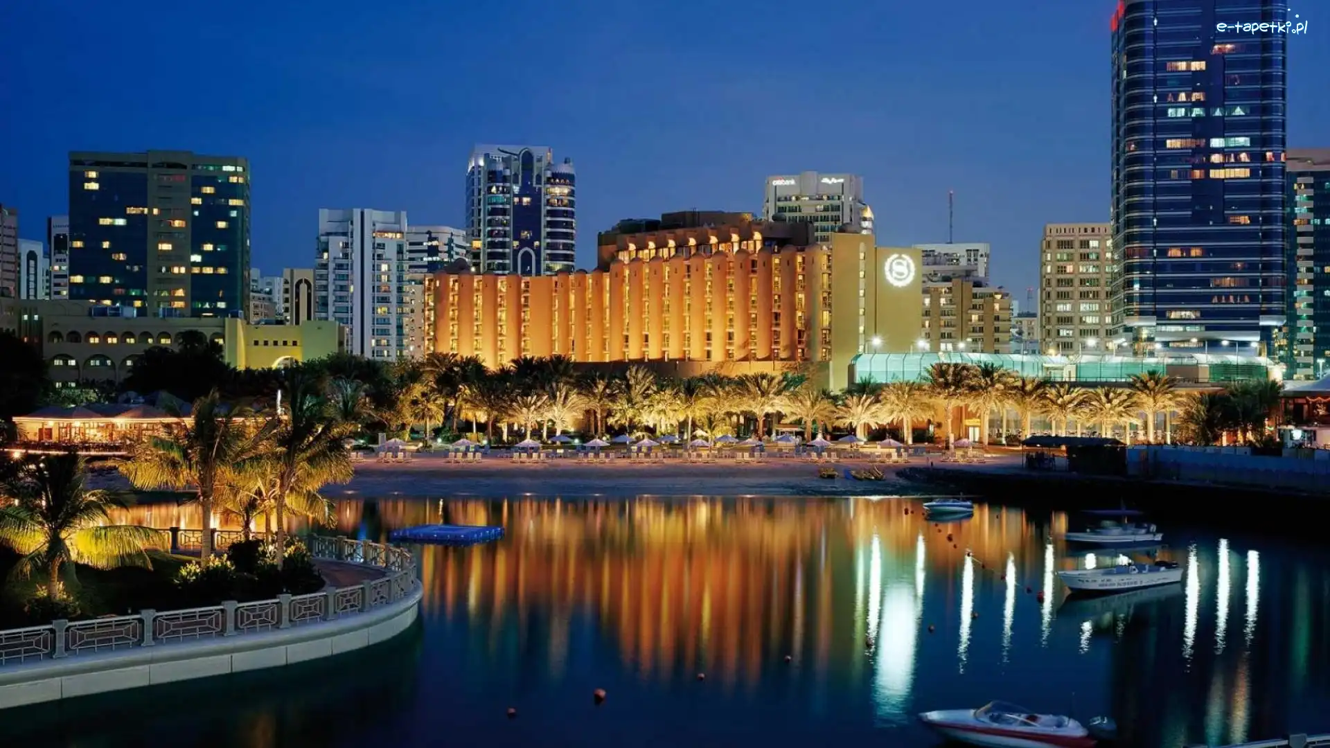 Abu Dhabi, Nocą, Miasto