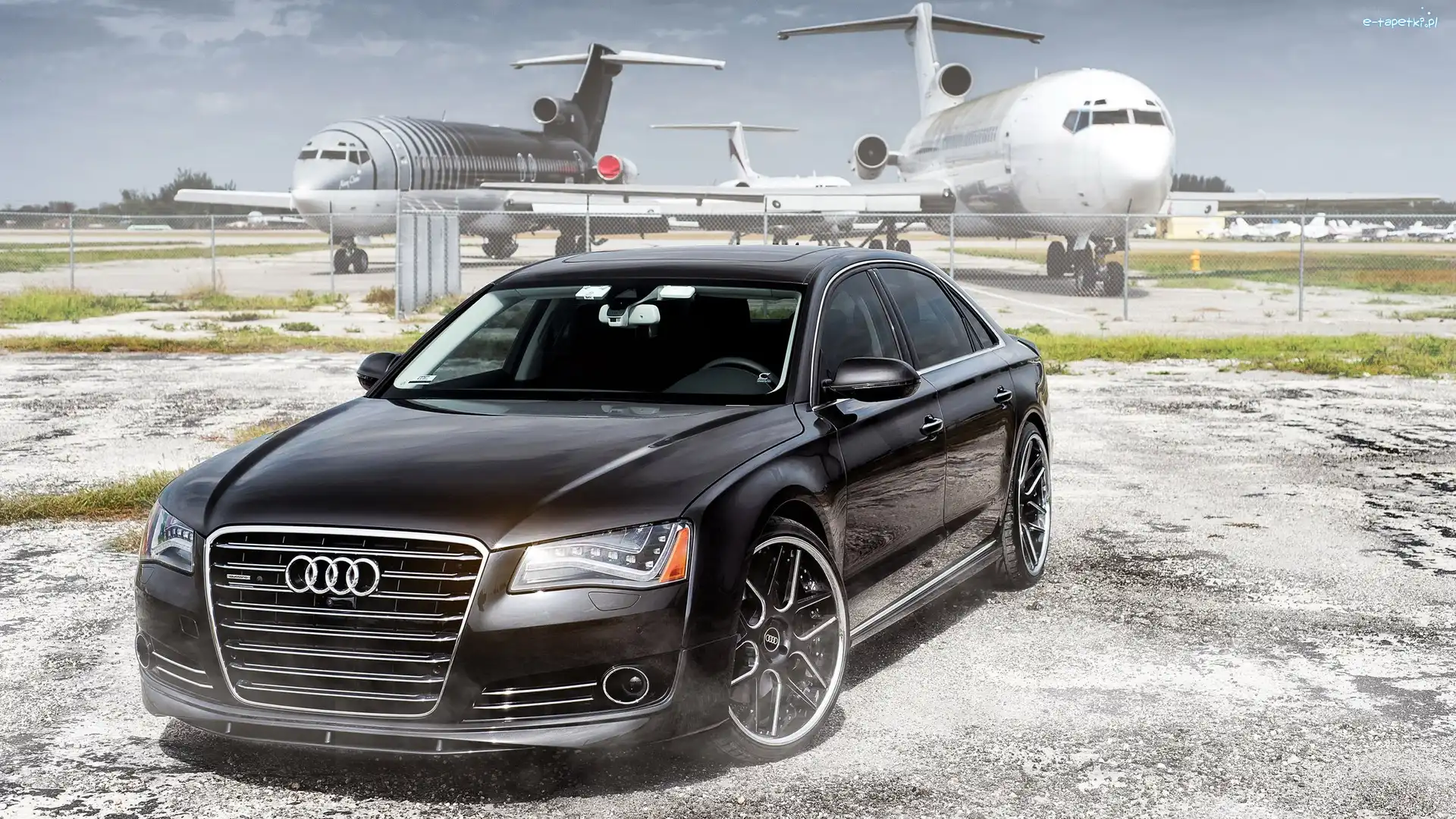 Samoloty, Audi A8