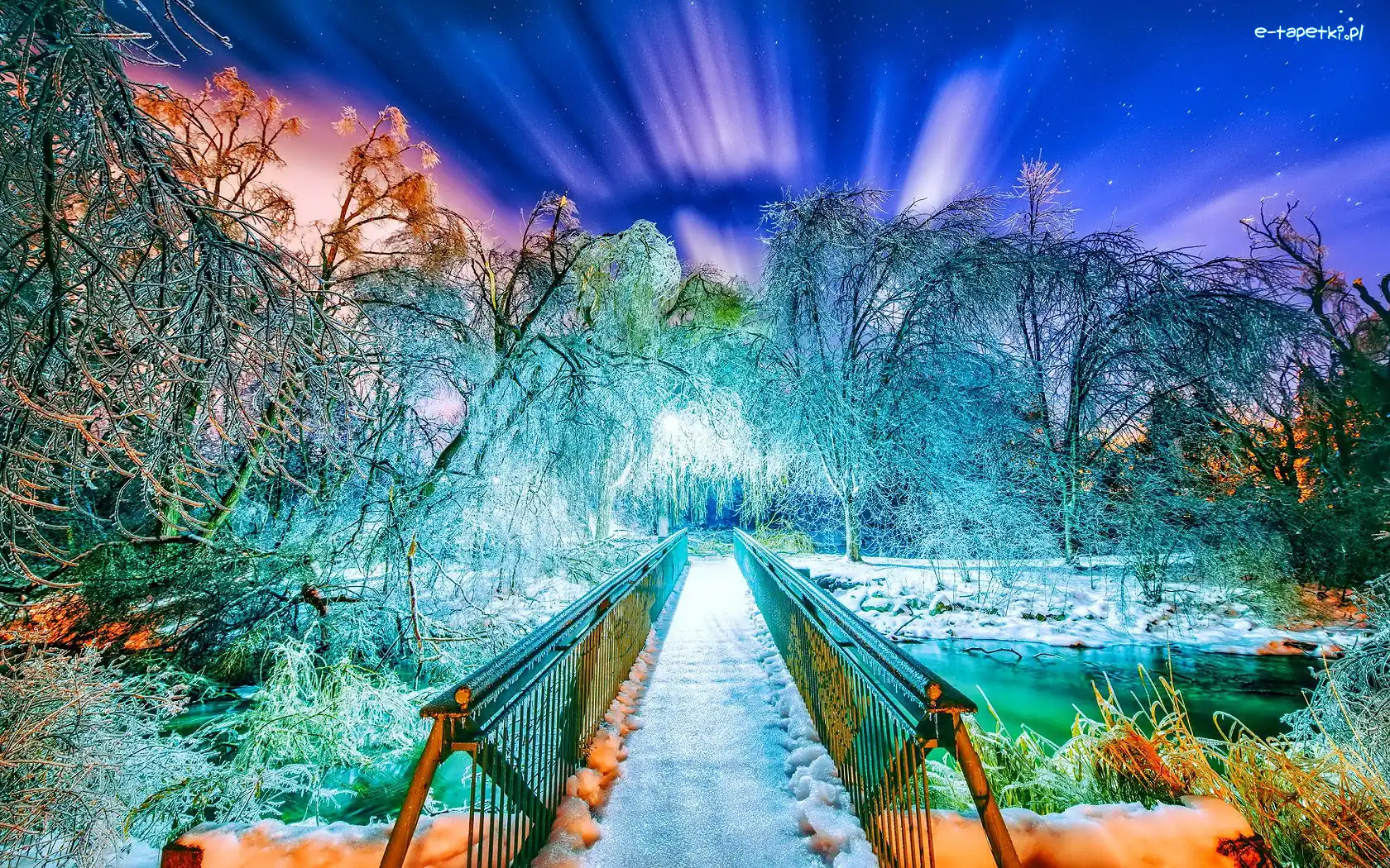 Śnieg, Rzeka, Drzewa, Zorza, Most, Fantasy