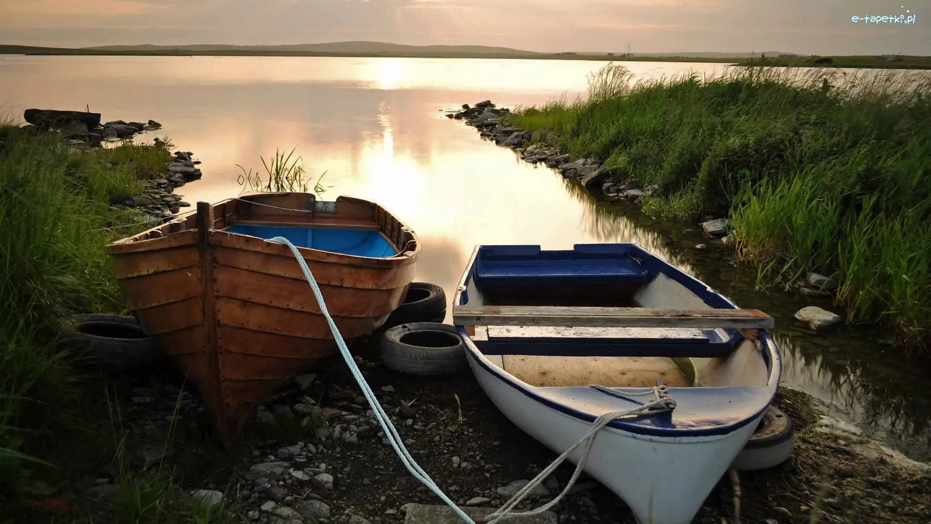 Łódki, Brzeg, Jezioro