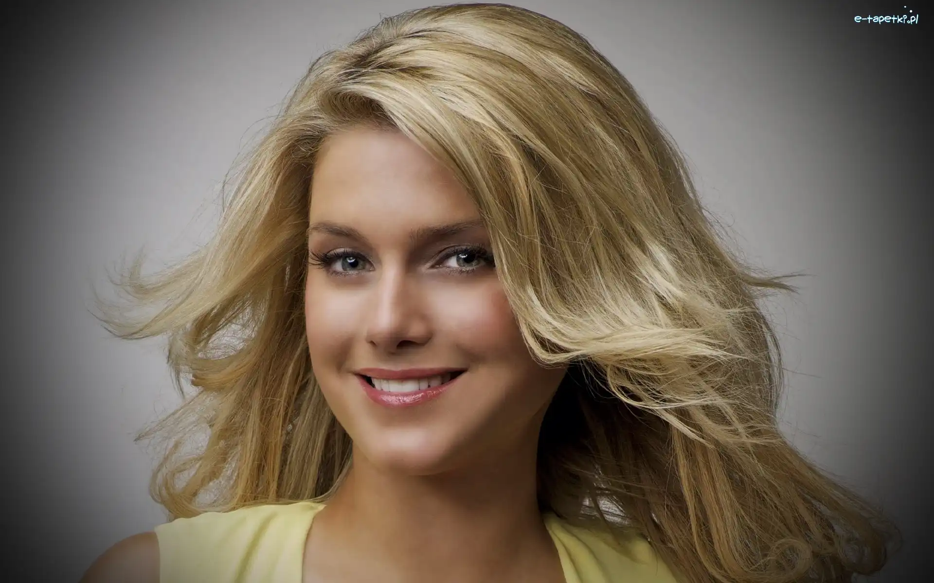 Uśmiech, Blondynka, Jeanette Biedermann