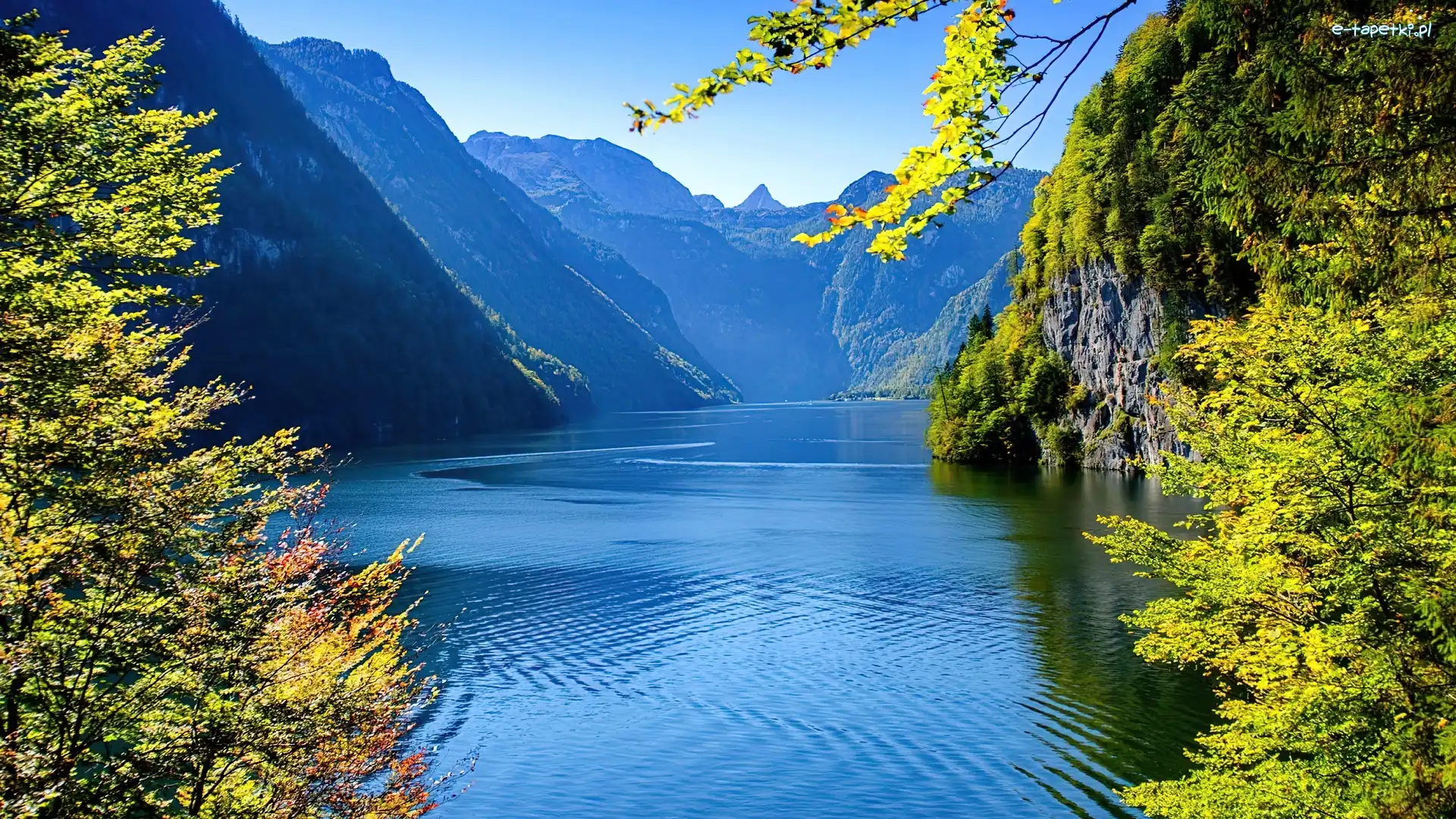 Góry, Jezioro