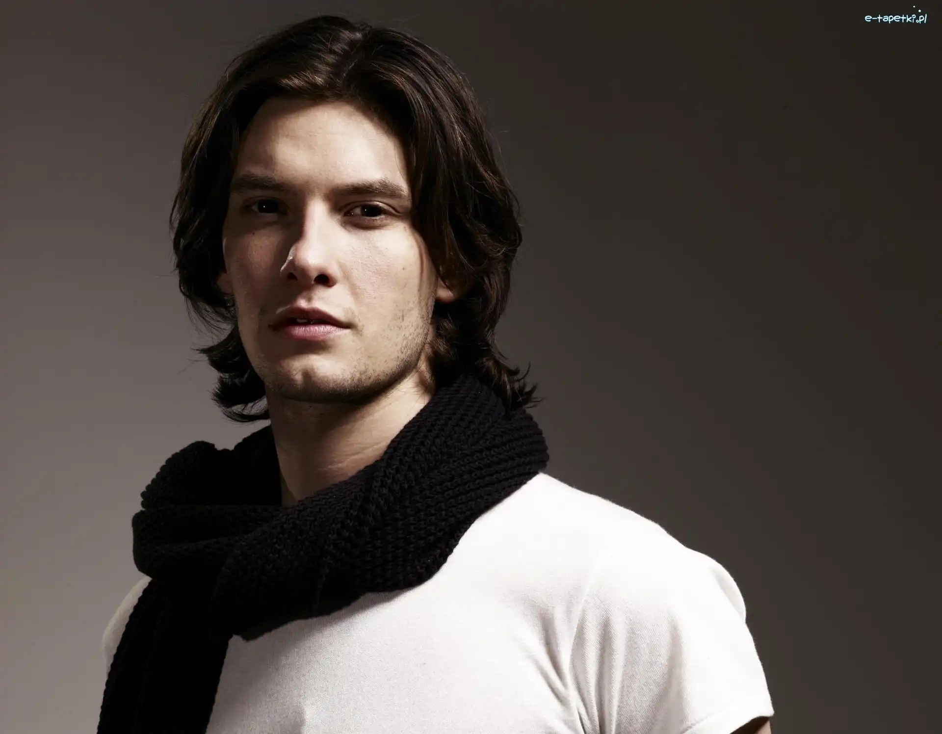 Szal, Ben Barnes