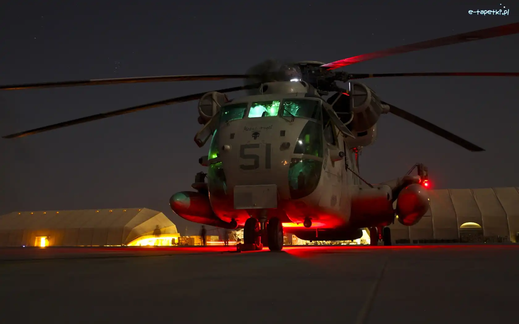 Ogień, Noc, Helikopter CH-53D