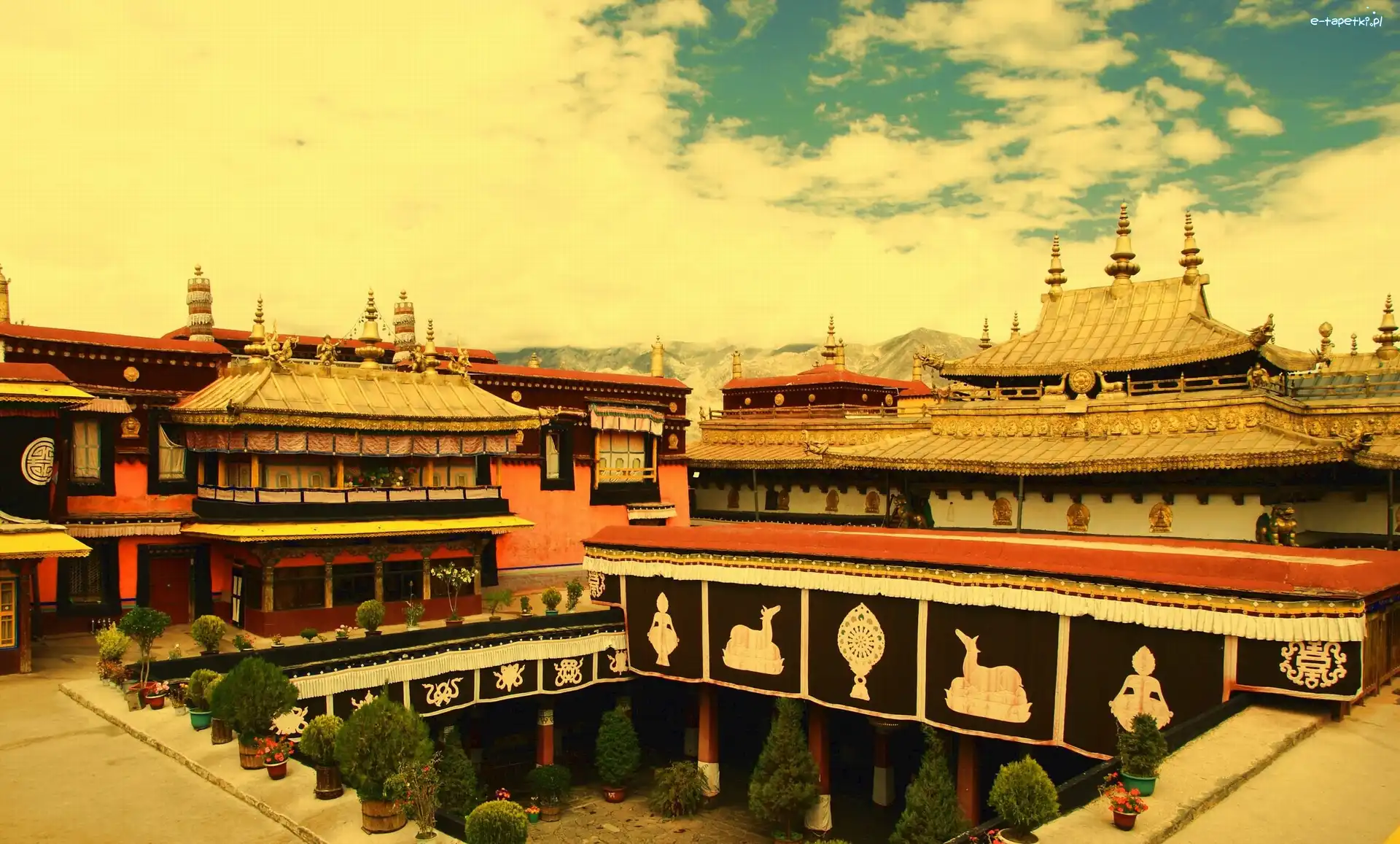 Tybet, Jokhang, Pałac