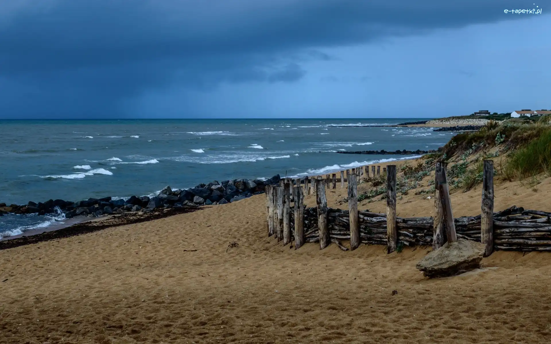 Plaża, Fale, Morze, Budynki, Kamienie