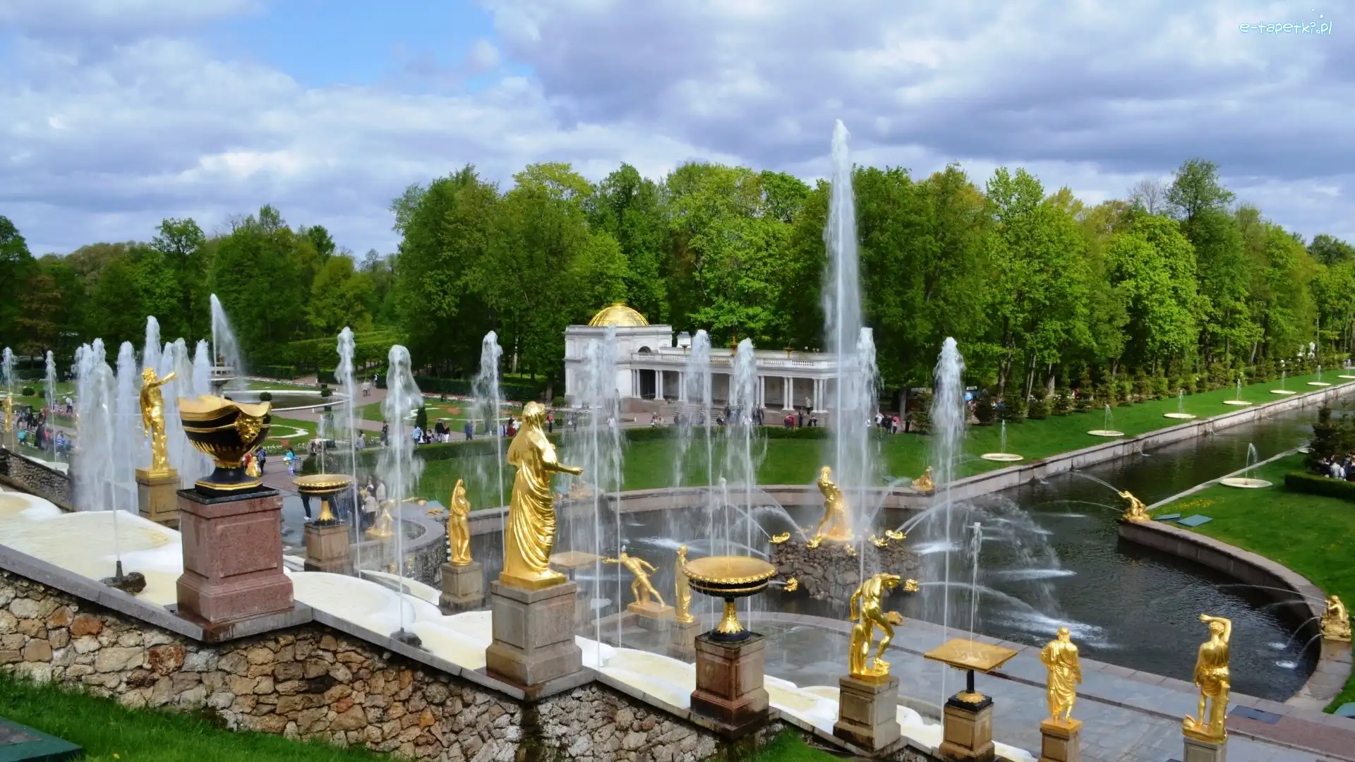 Fontanny, Rosja, Posągi, Park