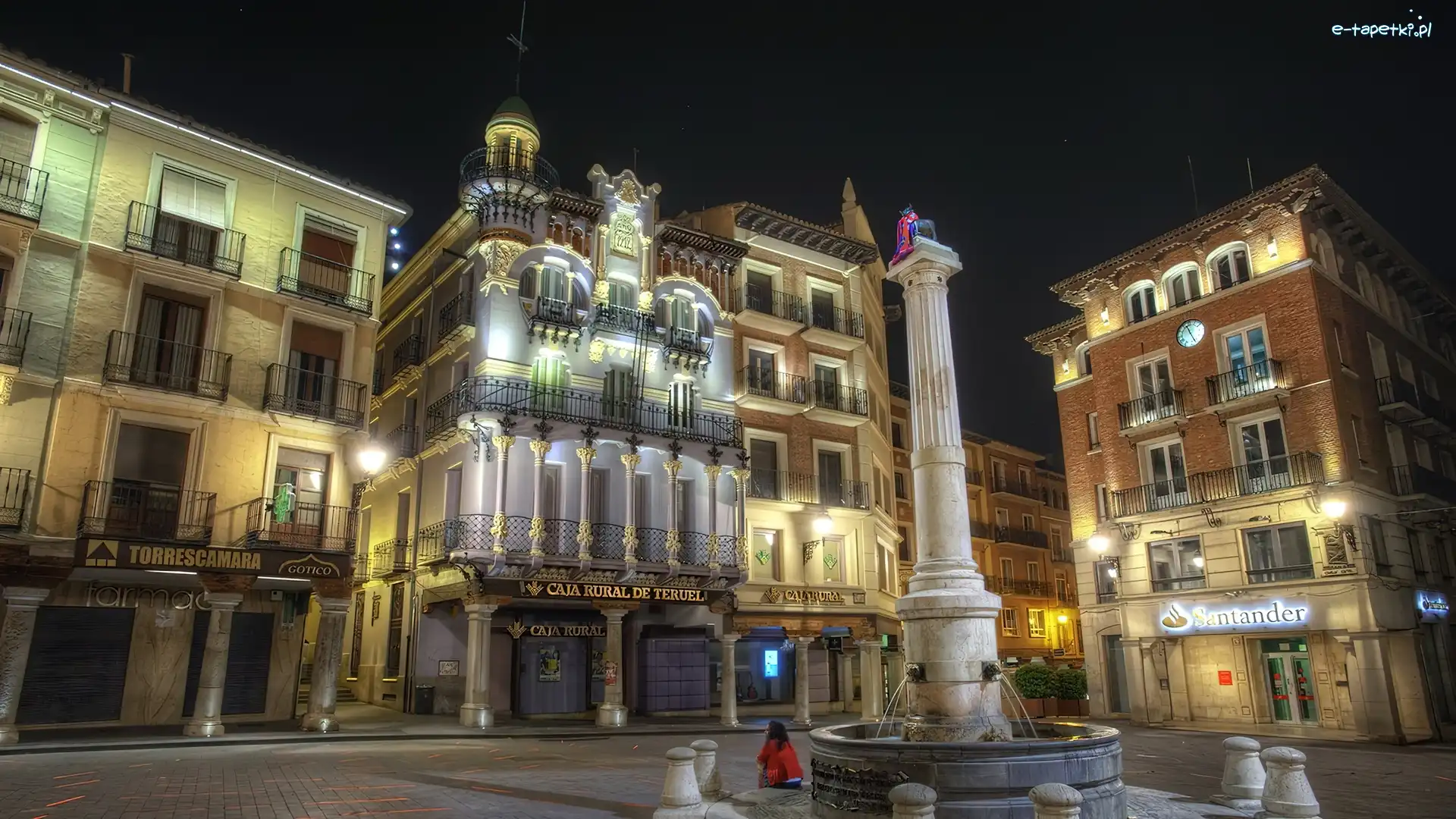 Hiszpania, Fontanna, Teruel, Noc, Kobieta