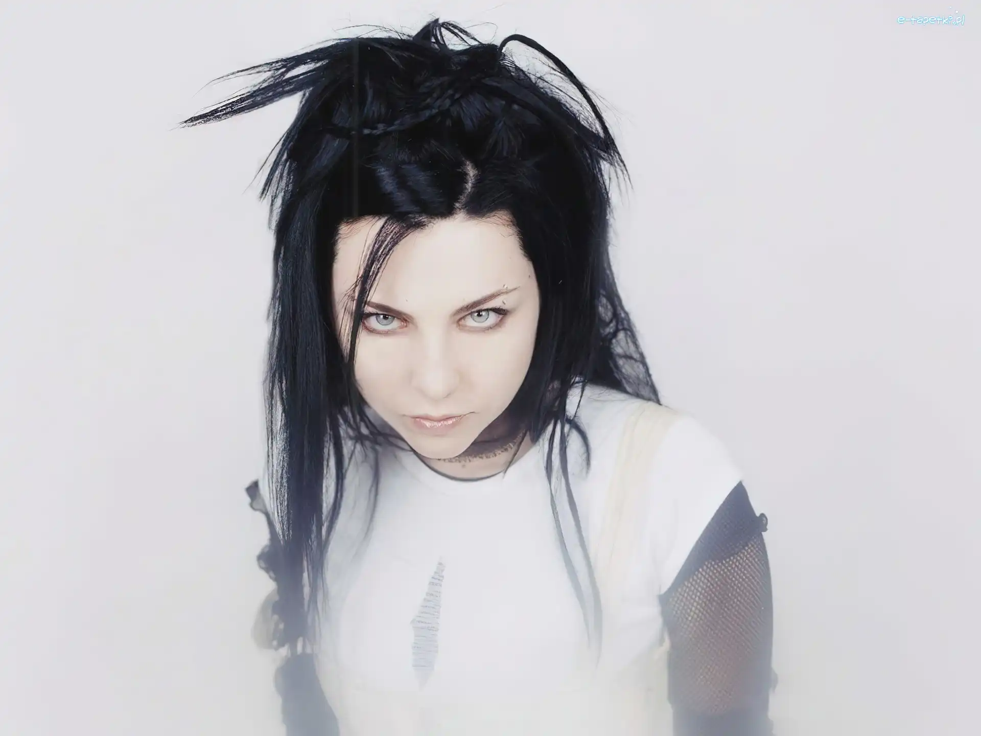 biało-czarna bluzka, Amy Lee