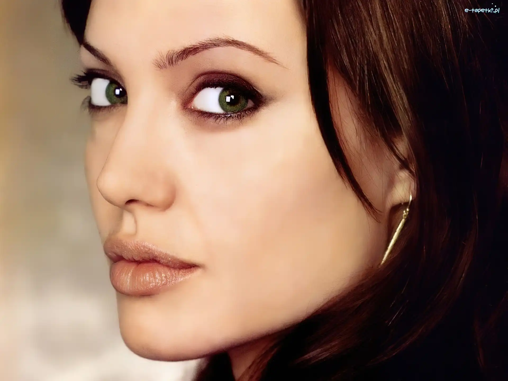 zielone oczy, Angelina Jolie