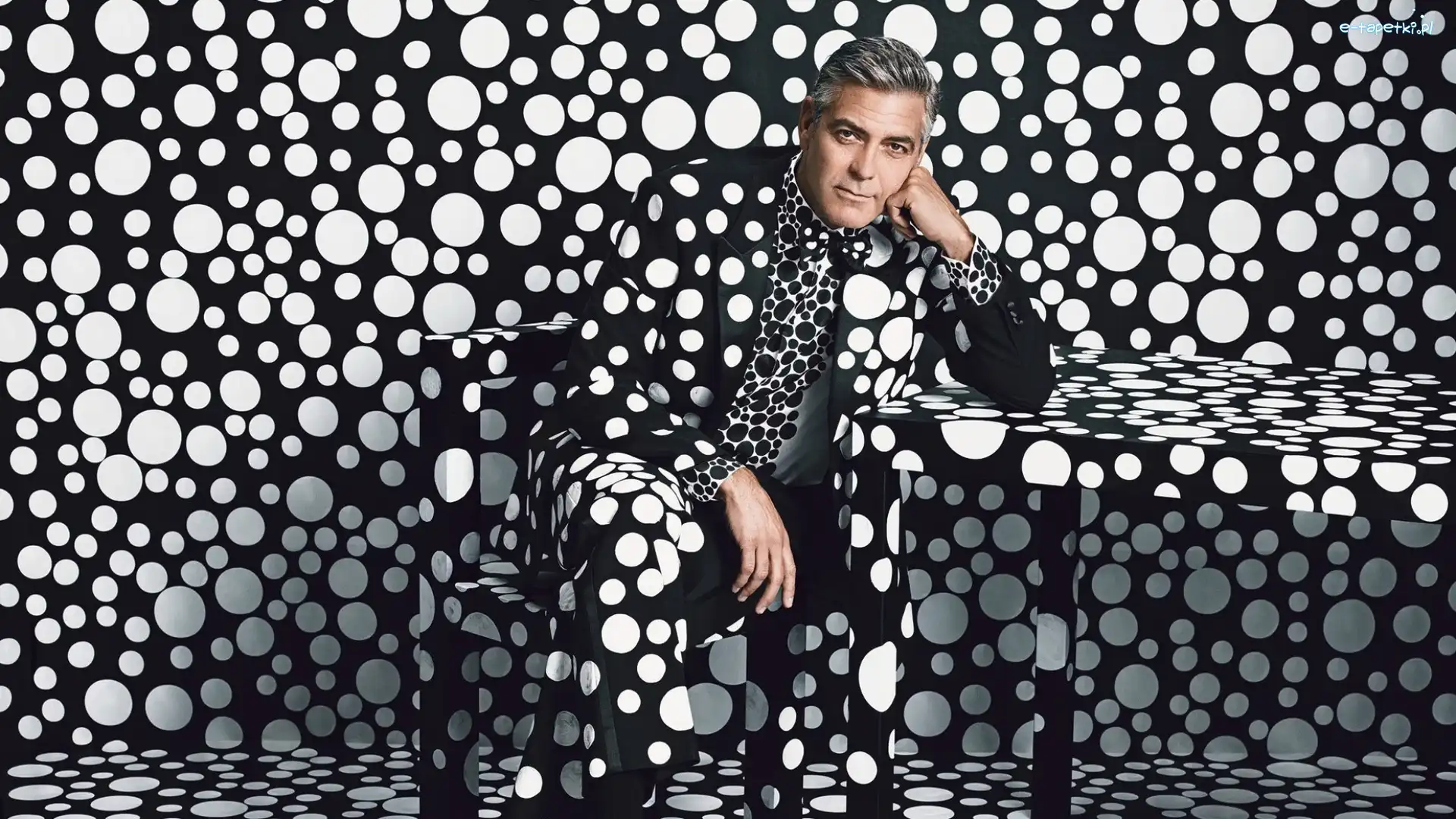 Strój, Grochy, Tło, George Clooney