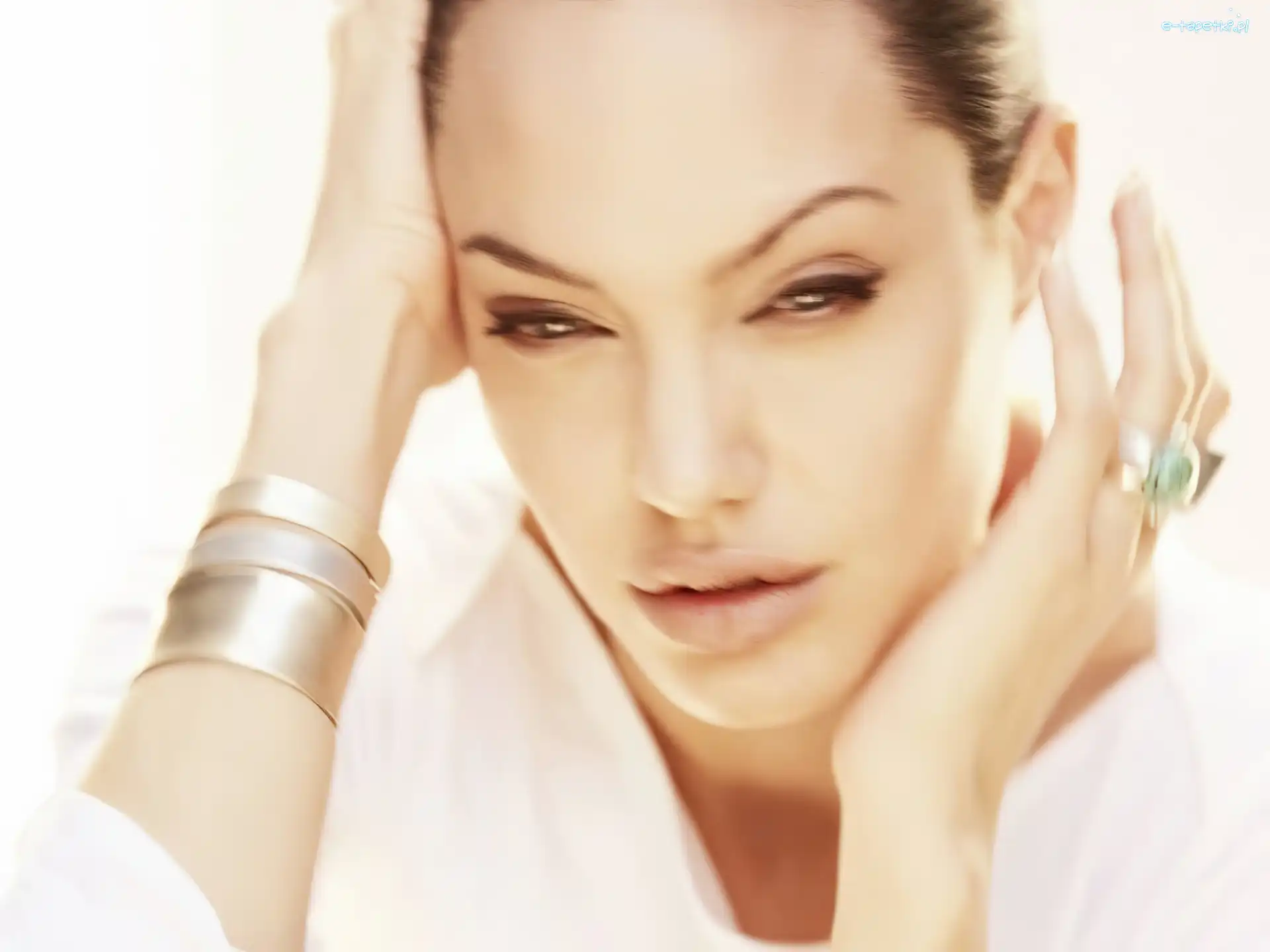 bransoleta, Angelina Jolie