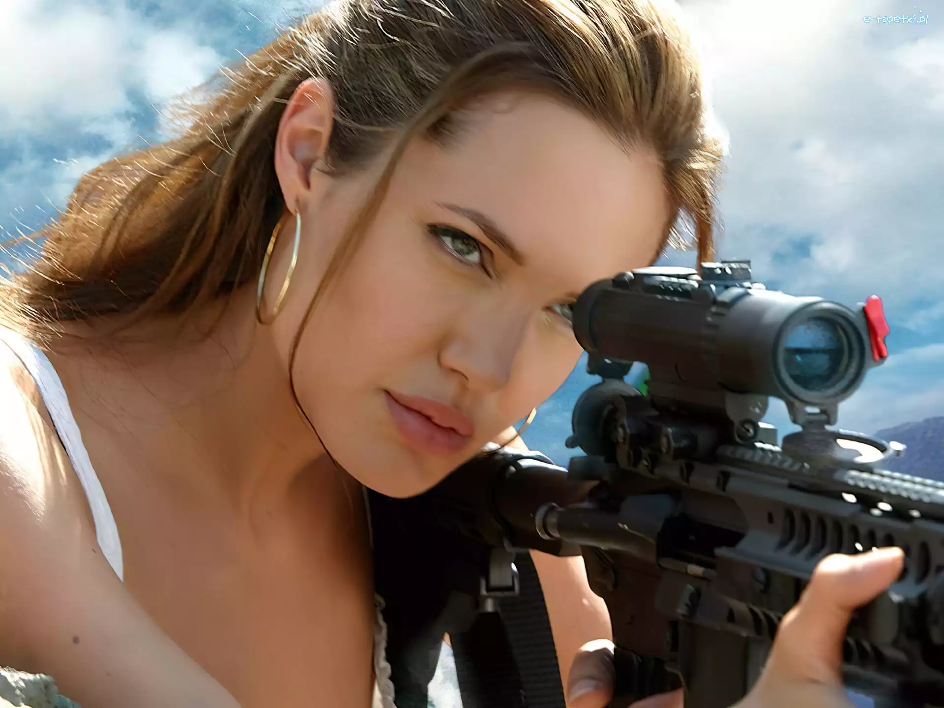 broń, Angelina Jolie