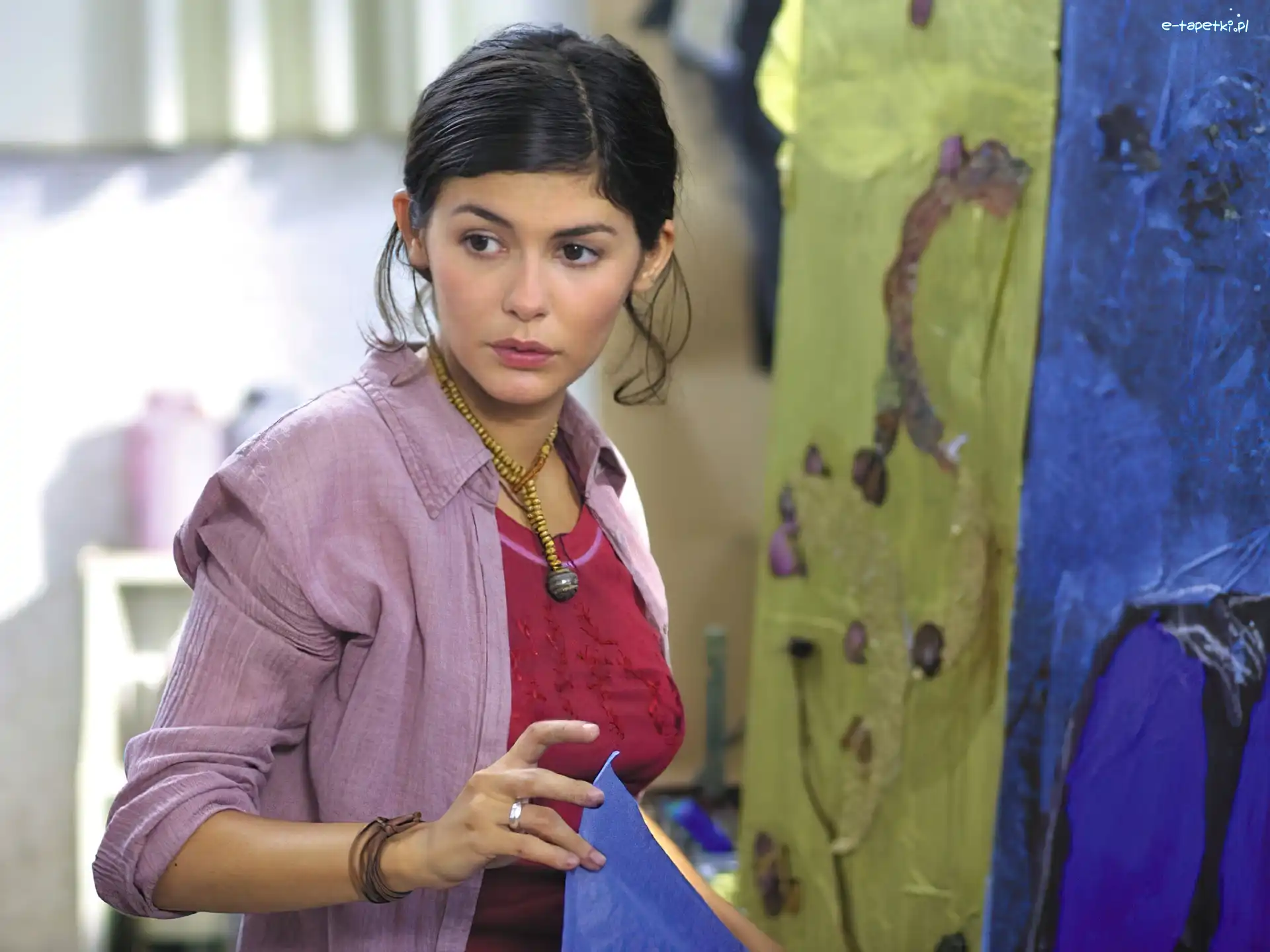 fioletowa koszula, Audrey Tautou
