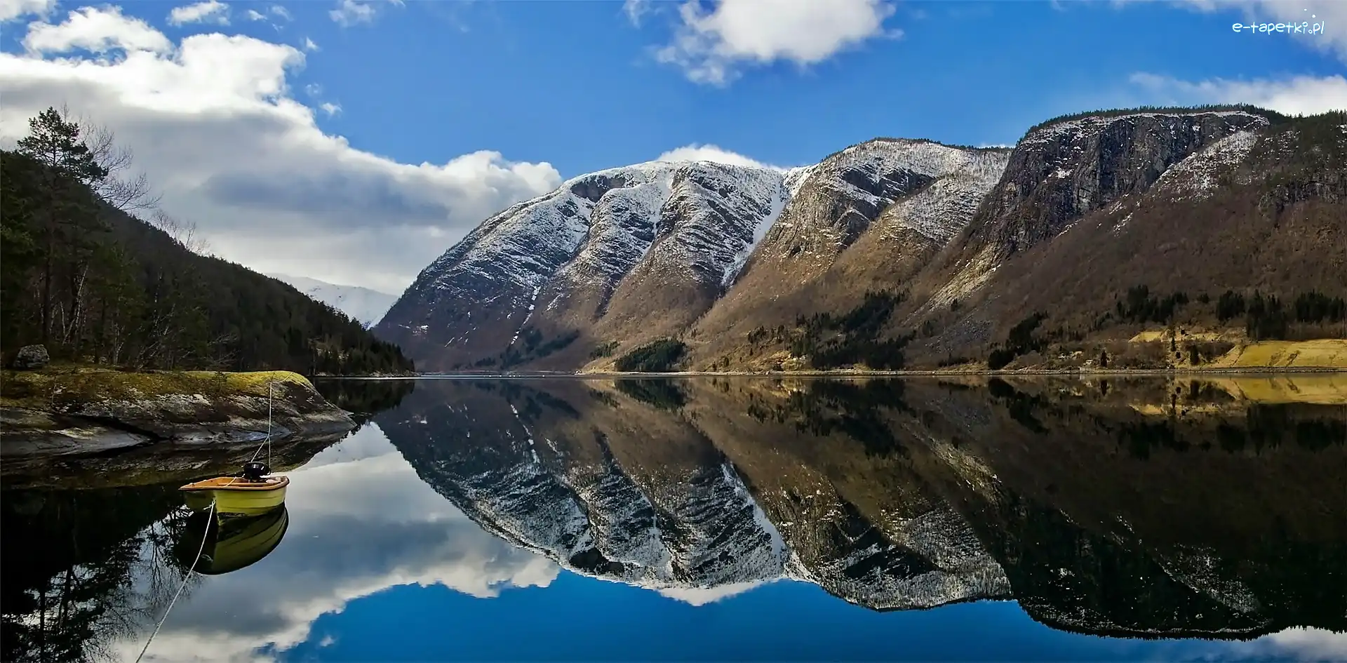 Obłoki, Ulvikfjord, Łódka, Odbicie, Las, Góry