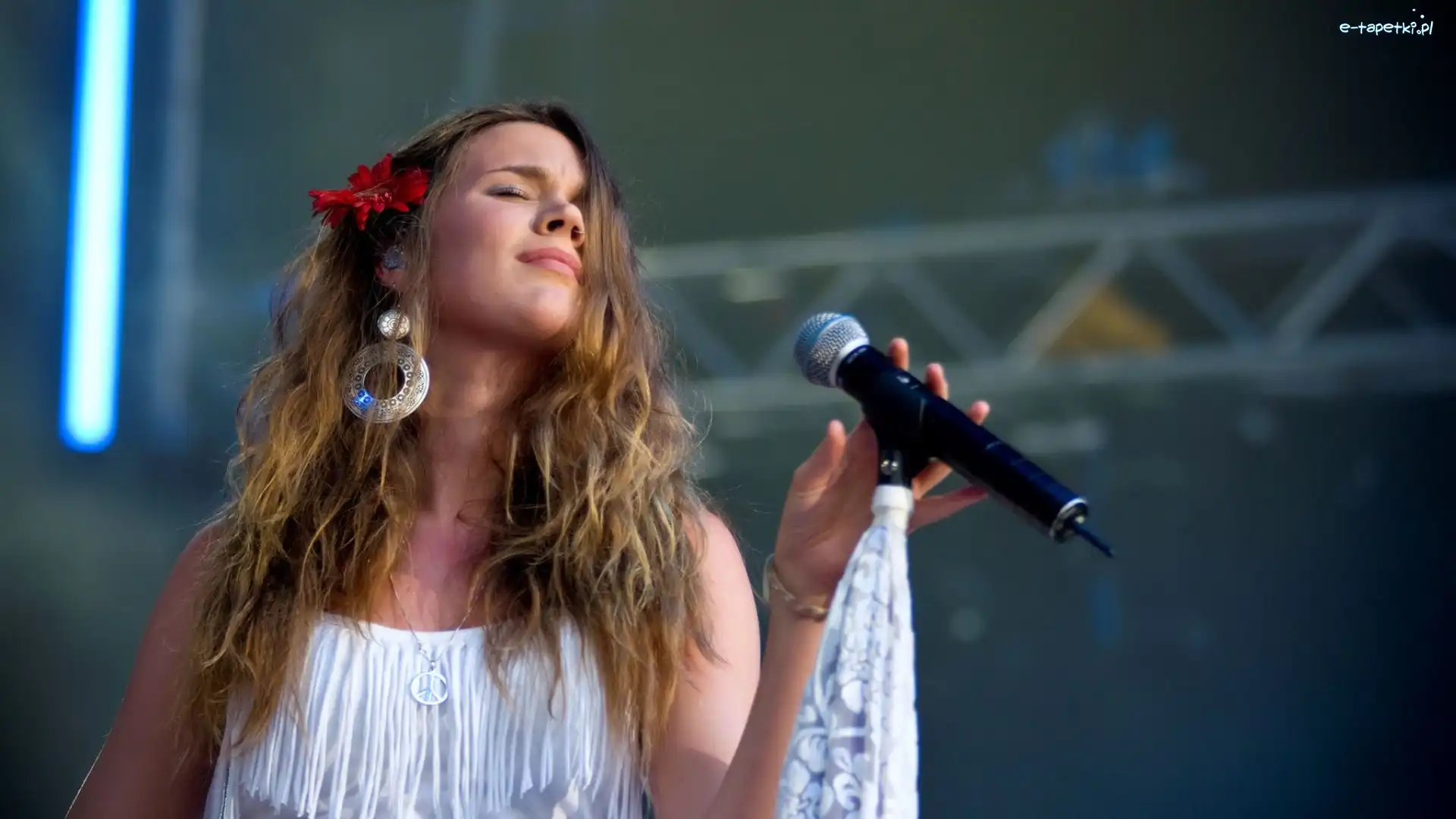 Joss Stone, Mikrofon, Kolczyki, Kobieta