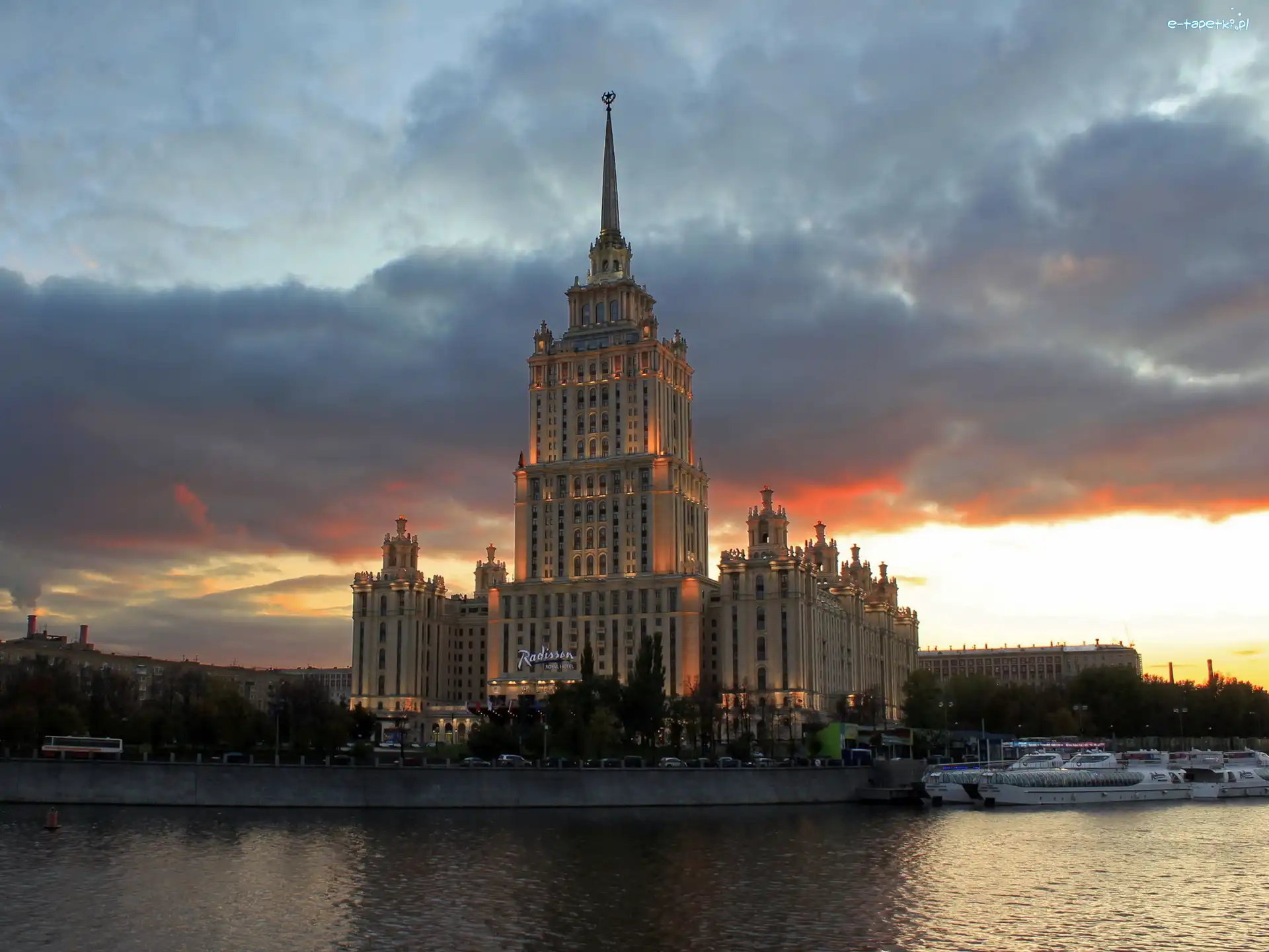 Niebo, Hotel, Ukraina, Chmury, Moskwa, Rosja