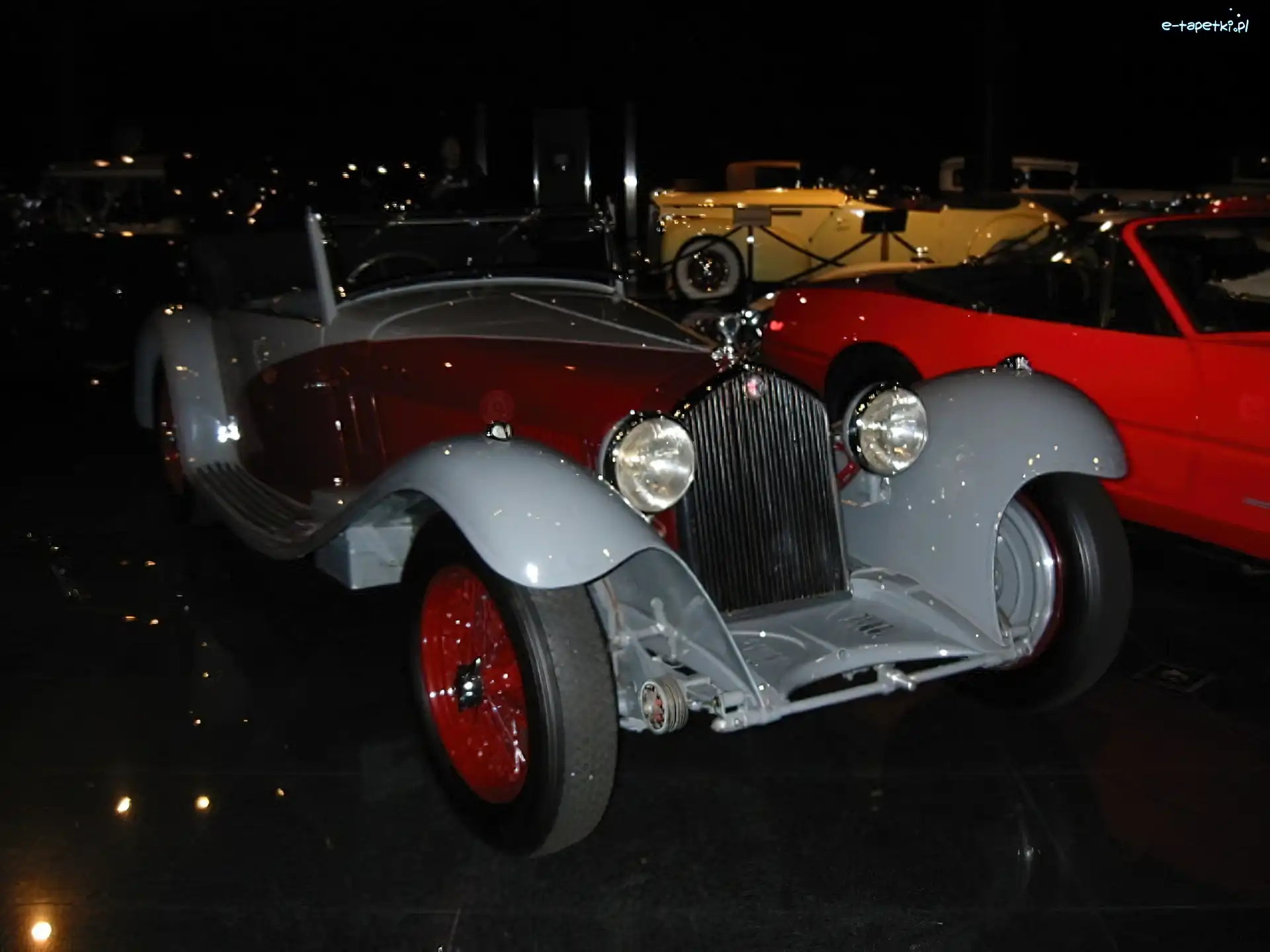 Alfa Romeo, światła, koła , maska, opony