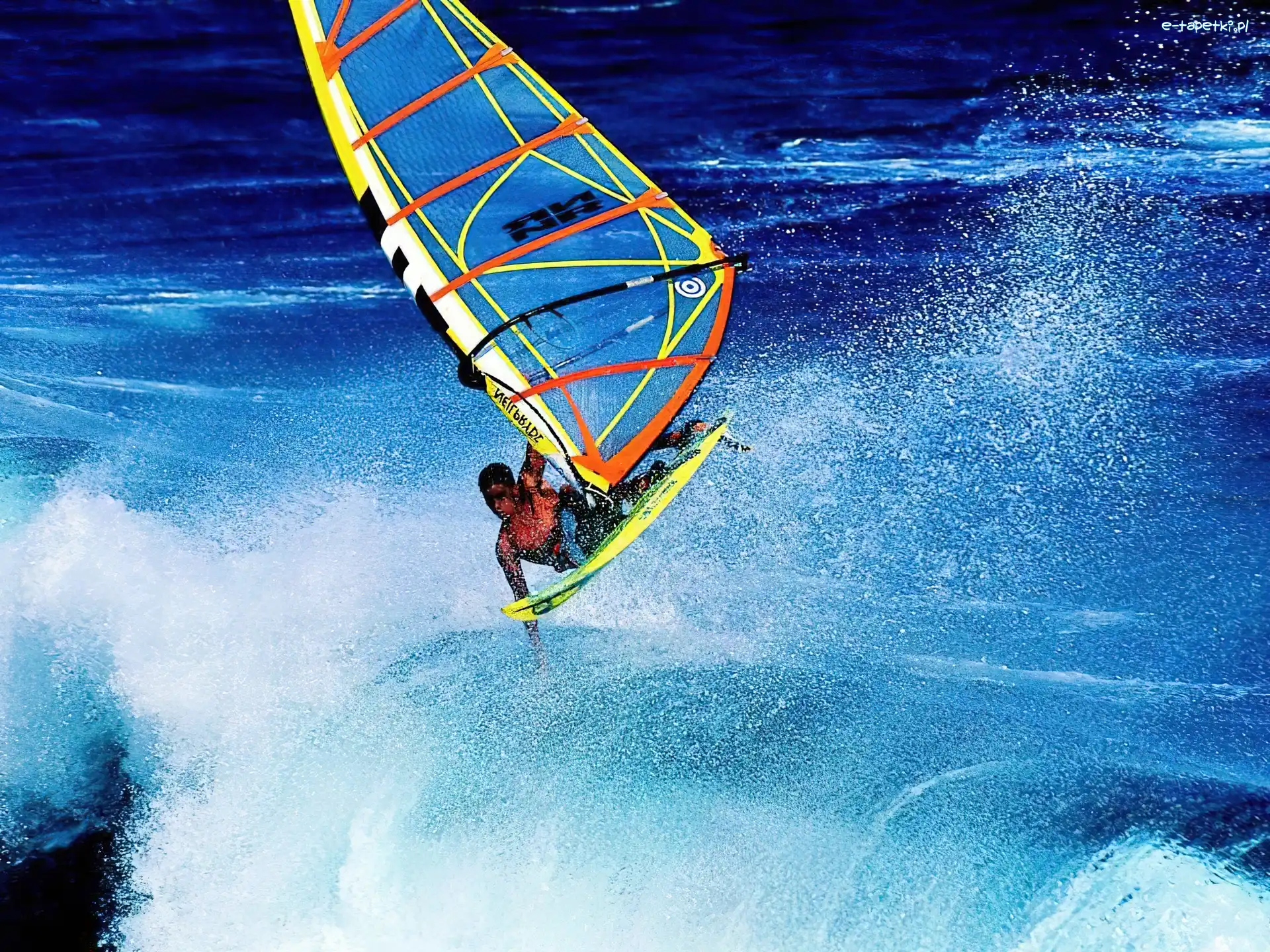 na fali, Windsurfing